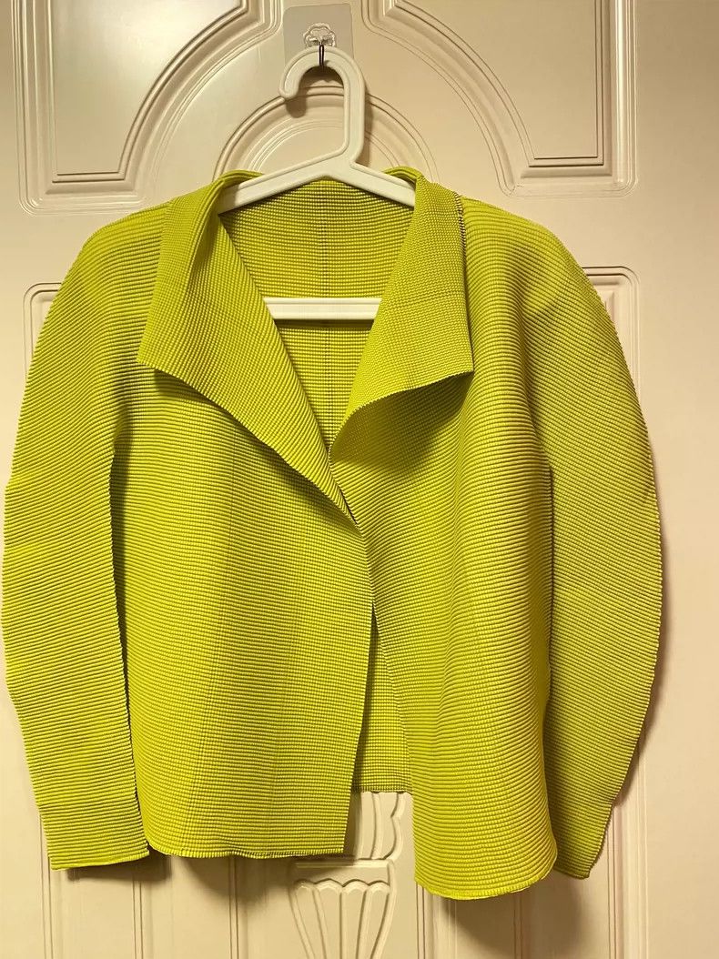 Other Issey Miyake/三宅一生 Green pleated coat Size M / US 6-8 / IT 42-44 - 1 Thumbnail