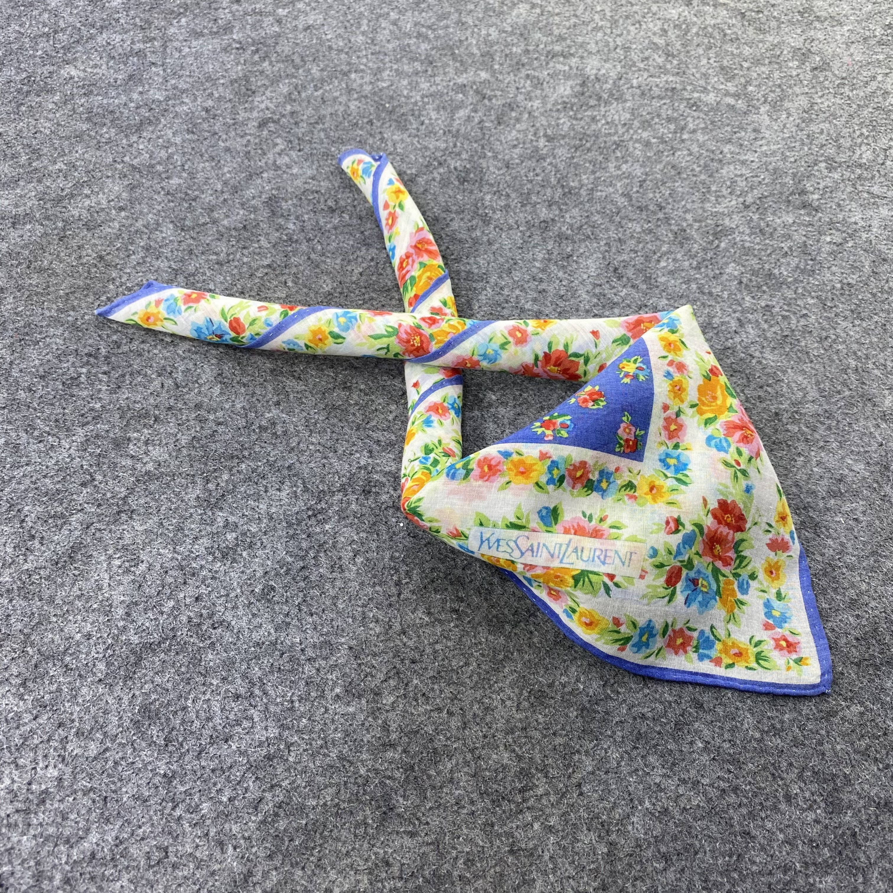 Yves Saint Laurent Yves Saint Laurent Handkerchief /Bandana / Neckerchief-B2092 Size ONE SIZE - 1 Thumbnail