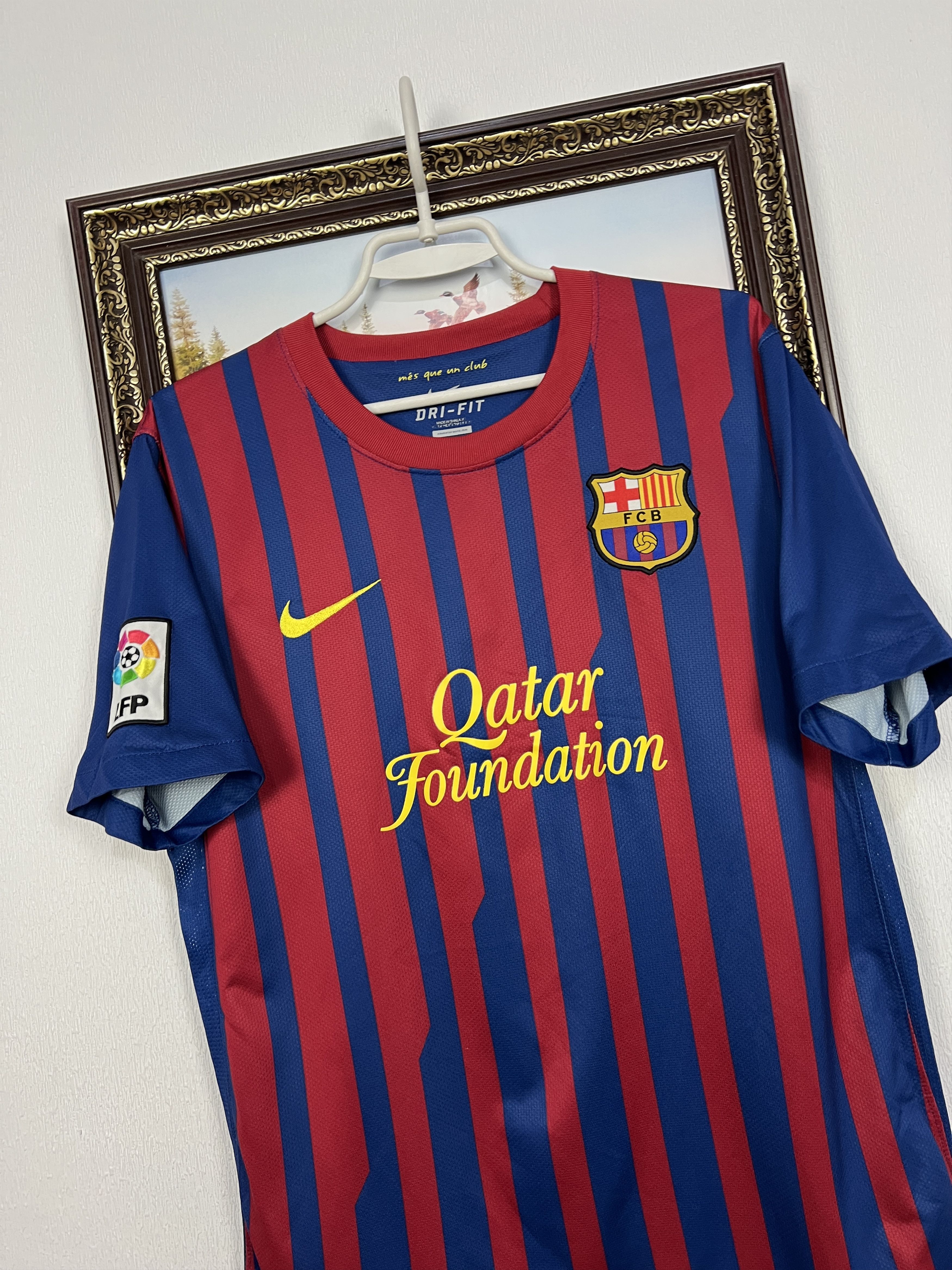 Nike Barcelona Home football shirt 2011 Soccer #10 Messi Nike Size US M / EU 48-50 / 2 - 6 Thumbnail