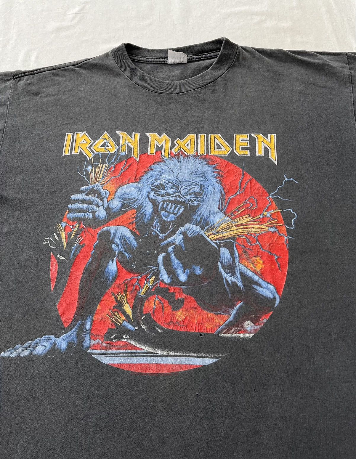 Band Tees Vintage 1993 Iron Maiden A Real Live One Faded Black T-shirt Size US XL / EU 56 / 4 - 3 Thumbnail