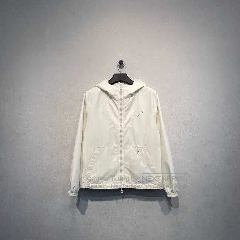 Louis Vuitton Louis Vuitton Full logo printed double-sided jacket Size US M / EU 48-50 / 2 - 1 Thumbnail