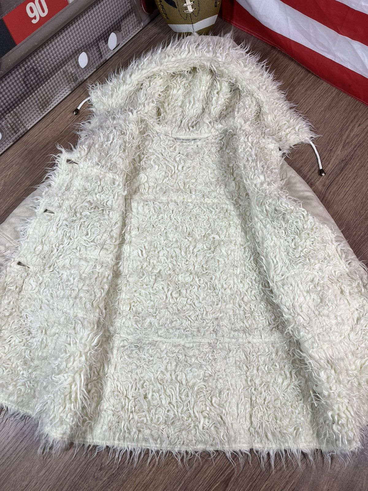 Dior Christian Dior Hooded Shearling Style Coat Off White M Size S / US 4 / IT 40 - 11 Thumbnail