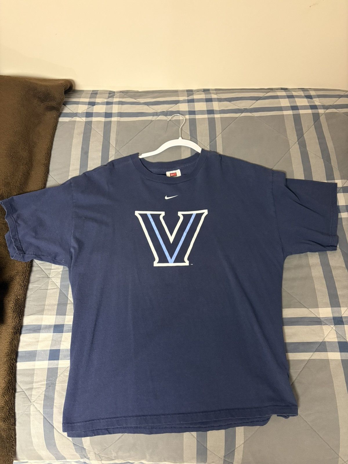 Nike Vintage nike Villanova tee size XL Size US XL / EU 56 / 4 - 1 Thumbnail