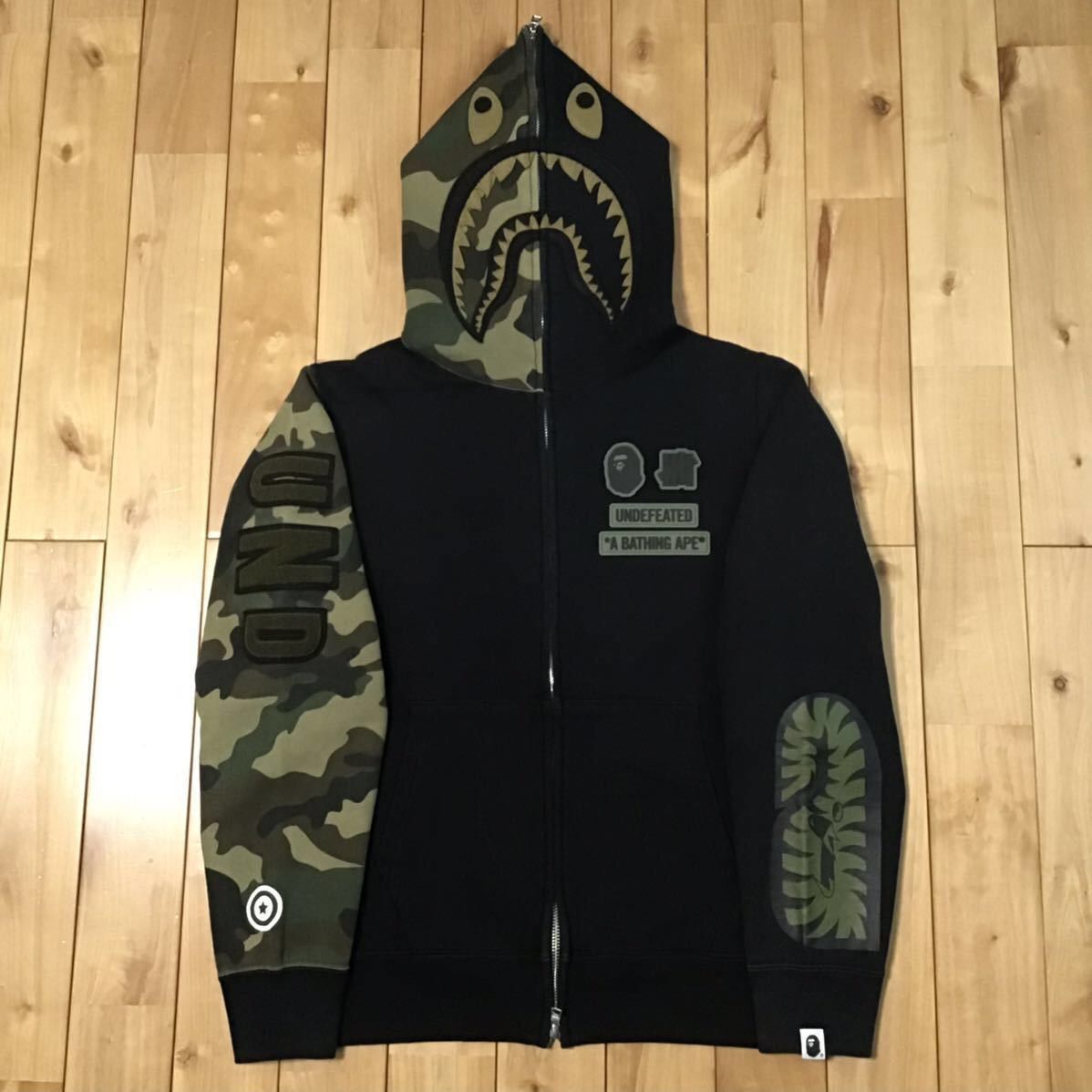 Bape × Undefeated Undefeated × BAPE camo shark full zip hoodie a bathing ape Size US M / EU 48-50 / 2 - 1 Thumbnail