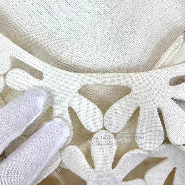 Valentino Valentino White floral cut-out crew neck dress Size XS / US 0-2 / IT 36-38 - 9 Thumbnail