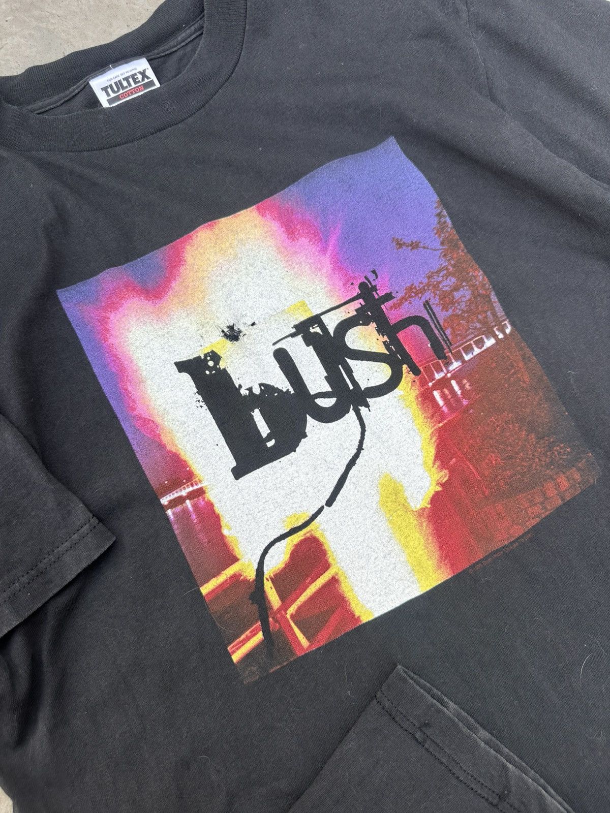Band Tees Vintage 90s Bush “Suitcase” Tour Tee Size US M / EU 48-50 / 2 - 2 Thumbnail