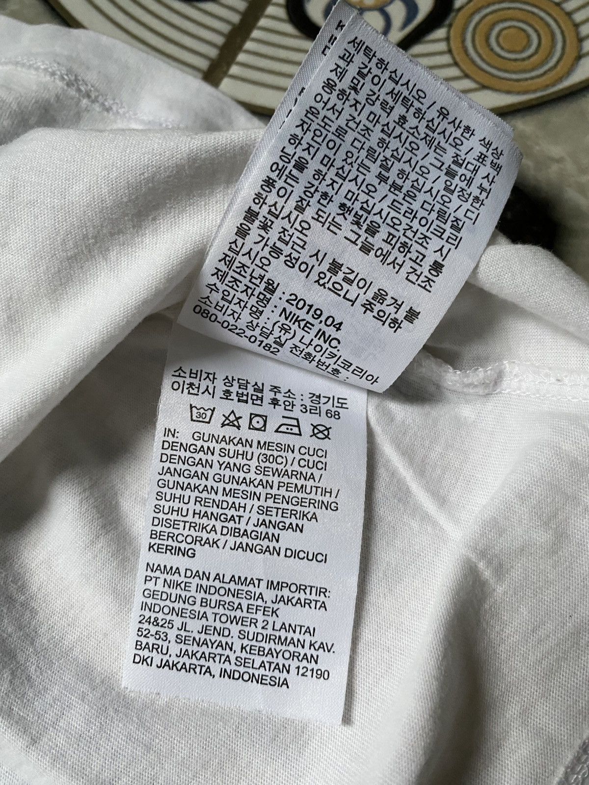 Nike Nike Women’s Summer 1 Short Sleeve T-Shirt White BQ3709-100 Size S / US 4 / IT 40 - 12 Thumbnail