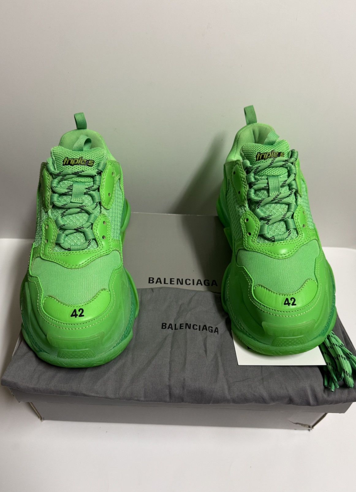Balenciaga BALENCIAGA TRIPLE S GREEN NEON TRAINERS SZ 42 Size US 9 / EU 42 - 4 Thumbnail