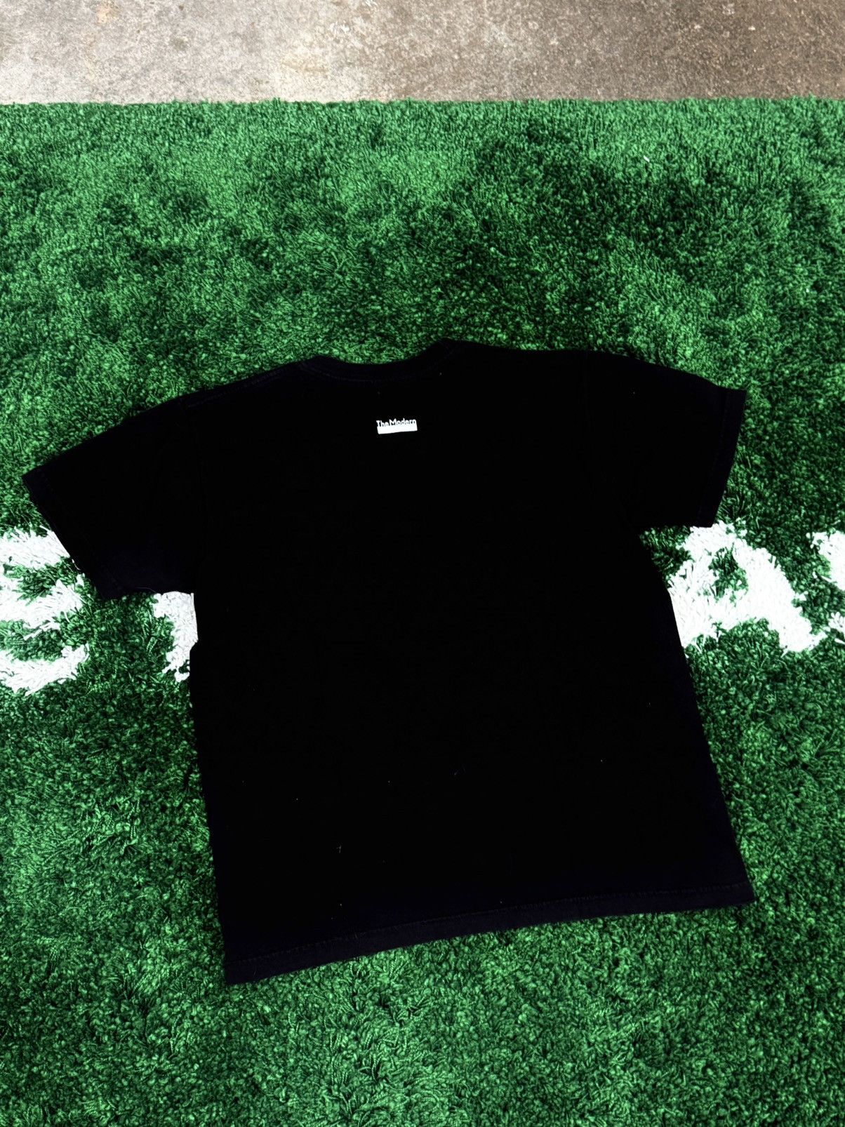 Kaws RARE Kaws x The Modern "The End Starts" Black Tee Large XX Size US L / EU 52-54 / 3 - 4 Thumbnail