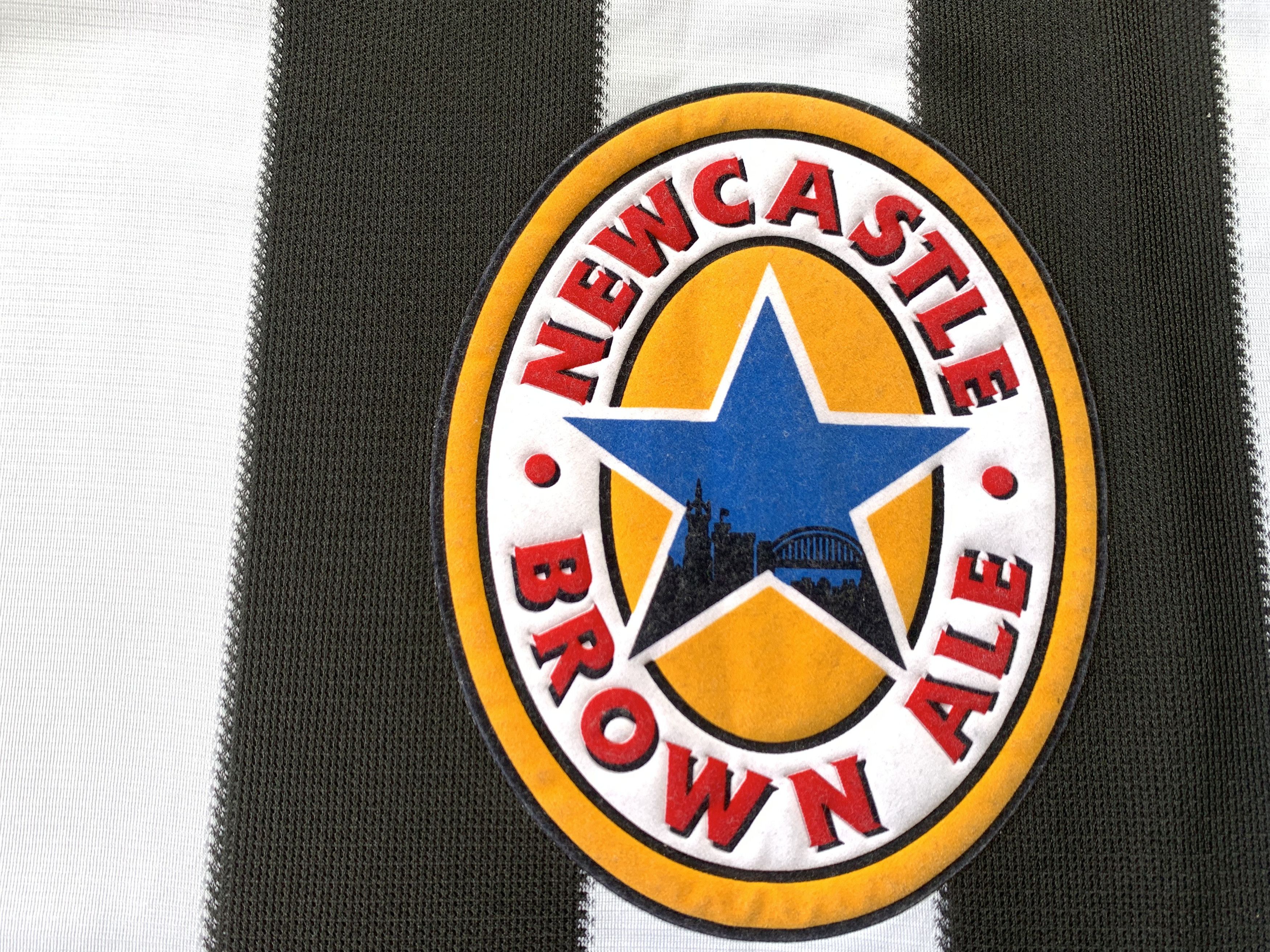 Vintage Vintage Score Draw Newcastle United Home Retro Shirt Size US S / EU 44-46 / 1 - 6 Thumbnail