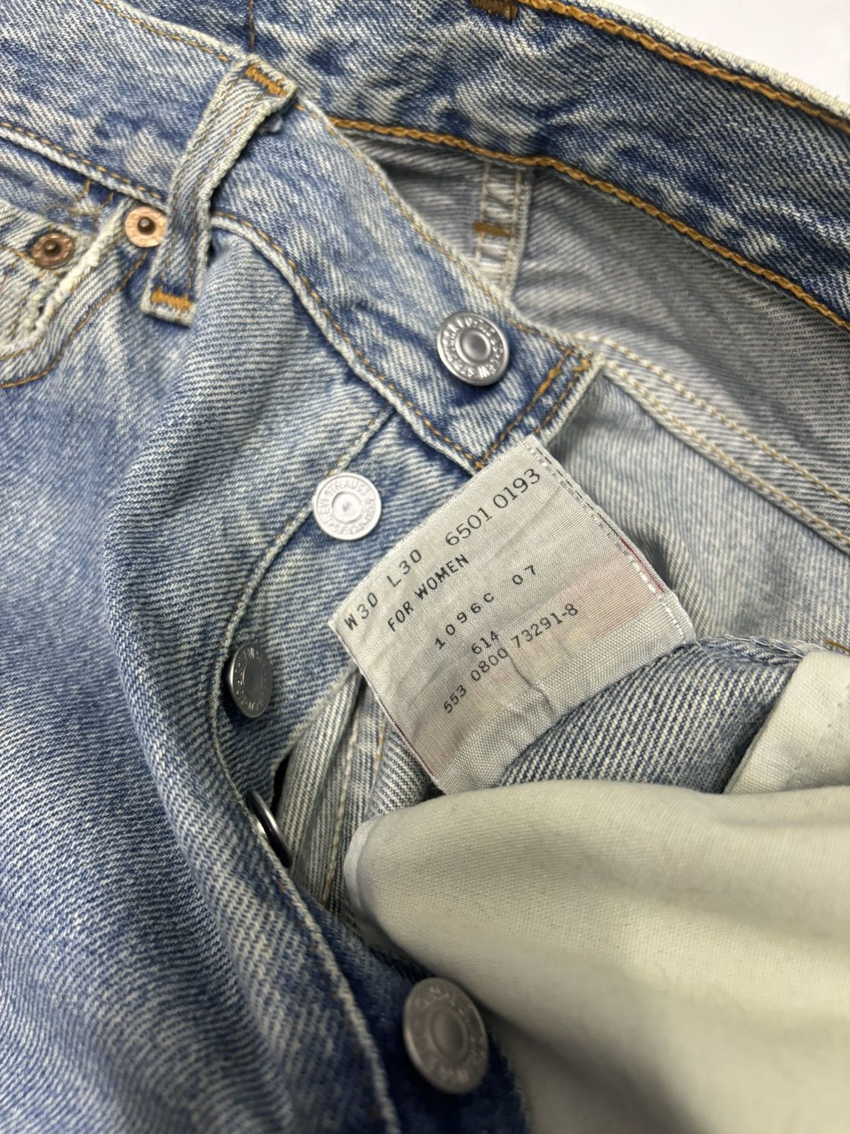 Levi's ❤️‍🔥LEVIS 501 DISTRESSED DENIM JEANS BUTTON FLY Size 28" / US 6 / IT 42 - 9 Thumbnail