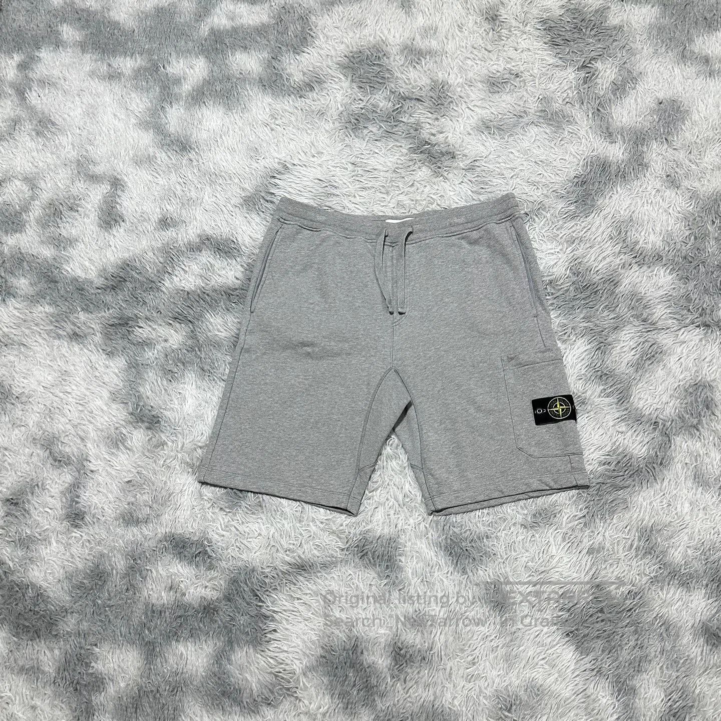 Stone Island stone island gray casual shorts XXL size. Size US 44 / EU 60 - 1 Thumbnail