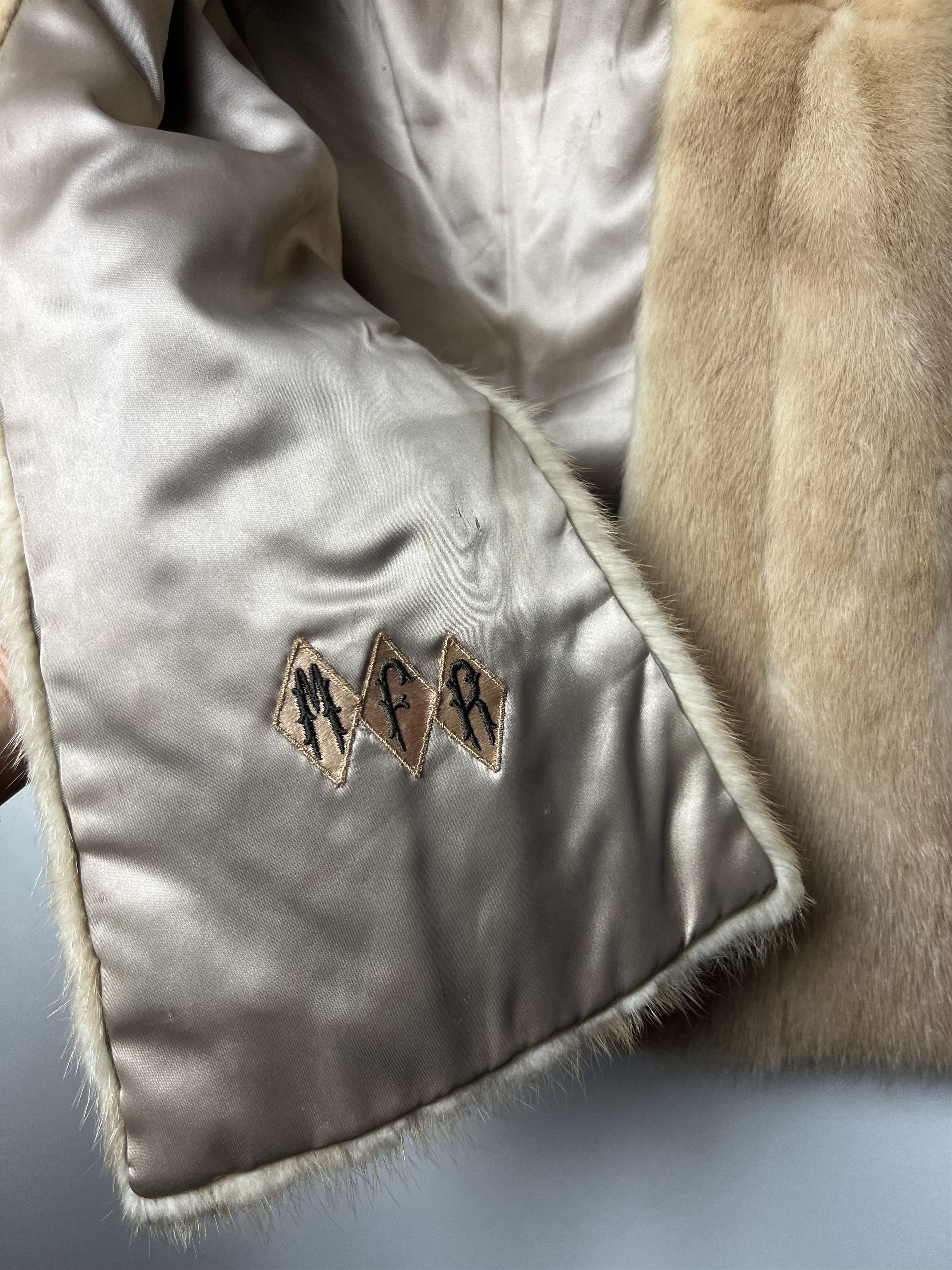 Vintage Vintage William H. Harris Providence Fur Cape Stole Size ONE SIZE - 5 Thumbnail