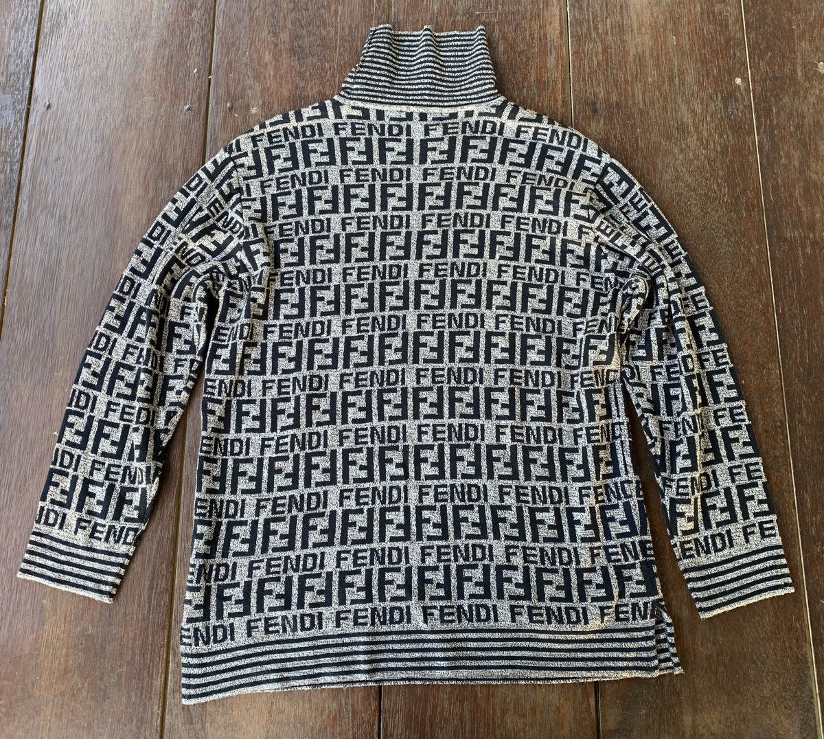 Fendi Vintage Fendi turtle neck Size M / US 6-8 / IT 42-44 - 2 Thumbnail