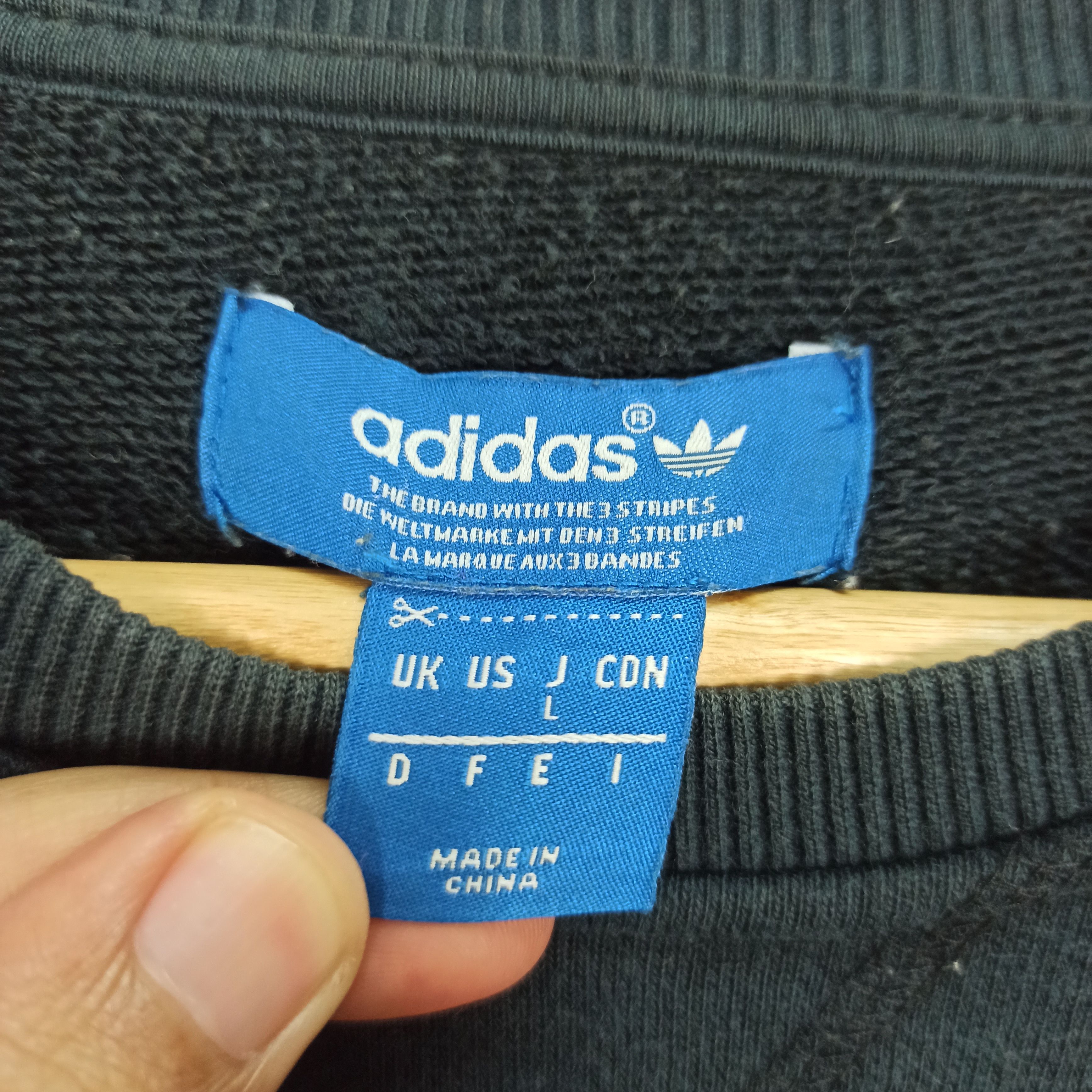 Adidas Rare Adidas Original Sweatshirt Size US L / EU 52-54 / 3 - 8 Thumbnail