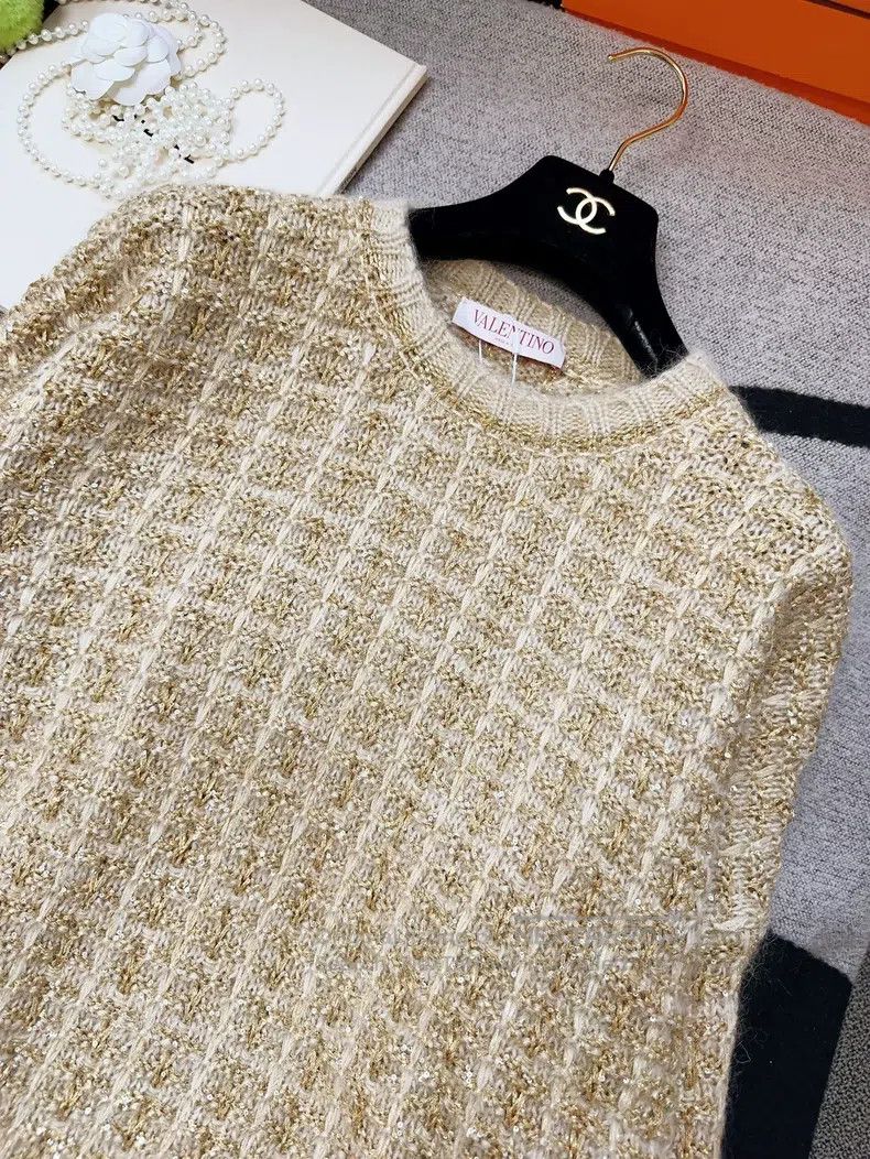 Valentino Valentino Crewneck knitted top with beige gold embroidered Size M / US 6-8 / IT 42-44 - 3 Thumbnail