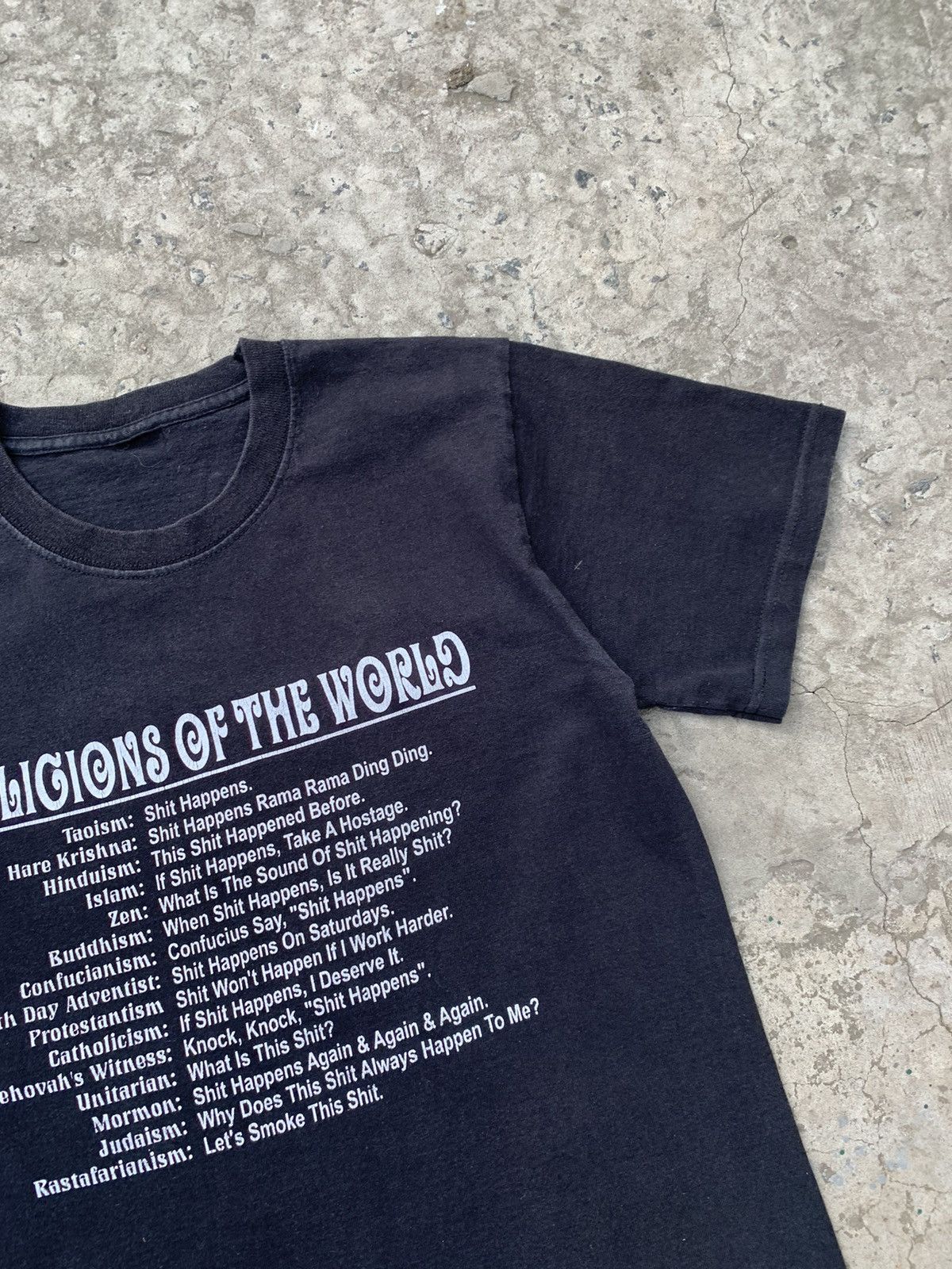 Vintage Vintage Religions Of The World Tee Size US S / EU 44-46 / 1 - 4 Thumbnail