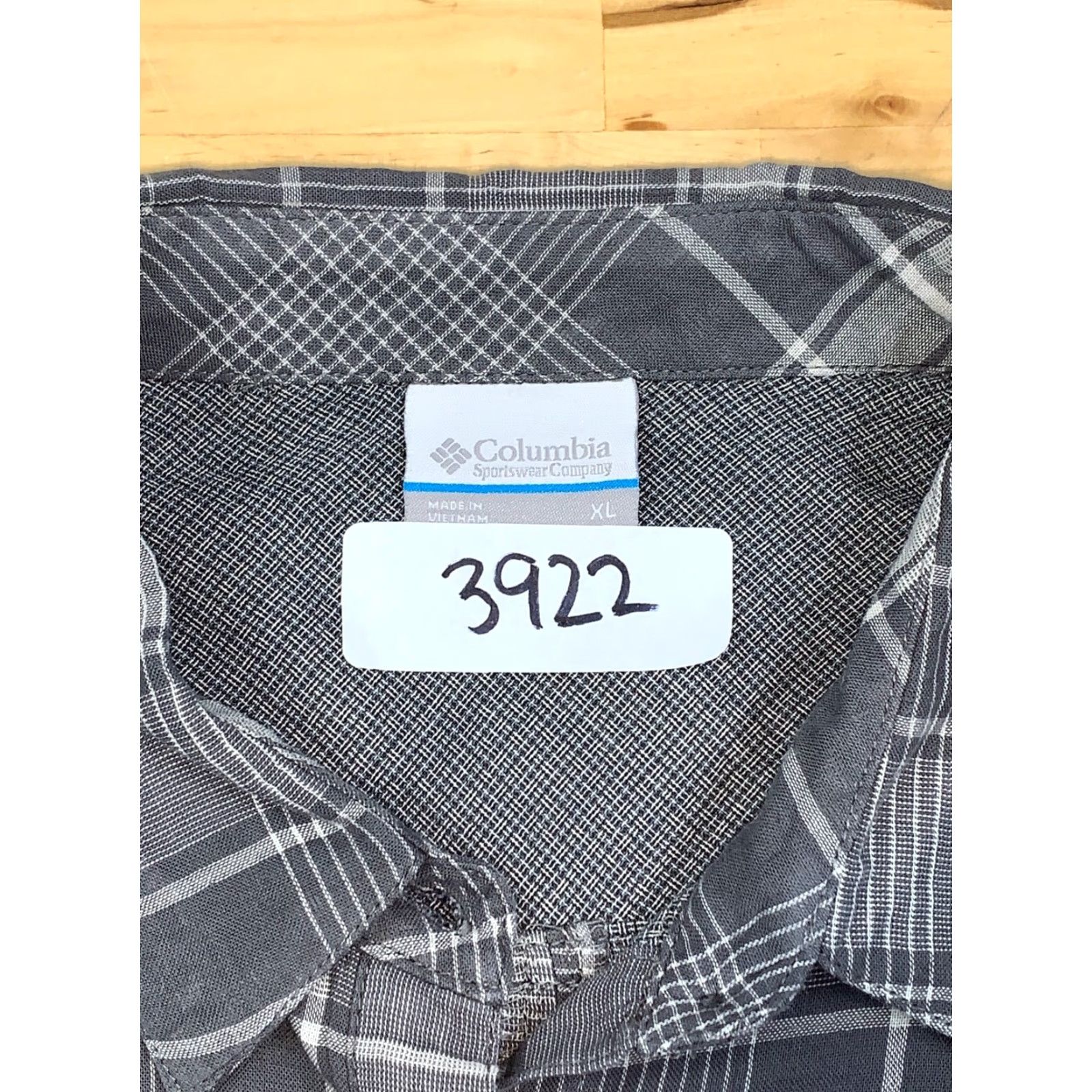 Vintage Columbia Button-Up Shirt XL Gray Plaid Long Sleeve Knit Casual Mens Size US XL / EU 56 / 4 - 3 Thumbnail