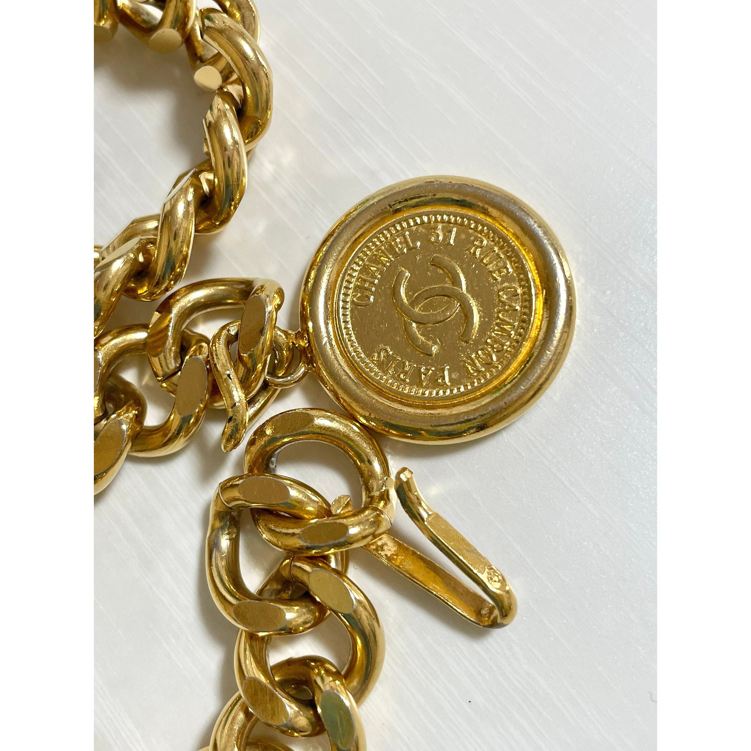 Chanel Vintage CHANEL golden thick chain belt with a CC charm Size ONE SIZE - 6 Thumbnail