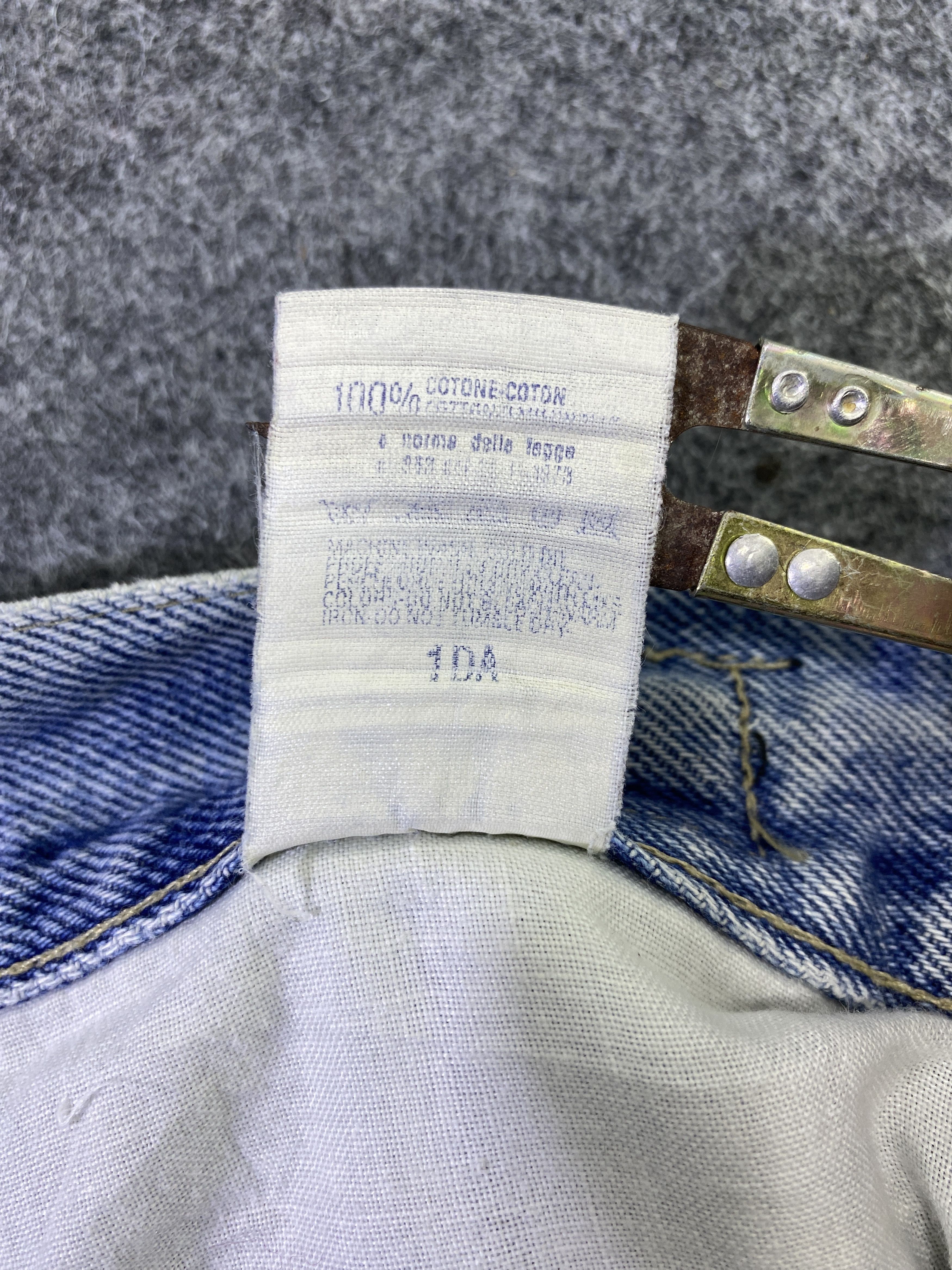 Versace Versace Distressed Blue Wash Jeans - J957 Size US 27 - 13 Thumbnail