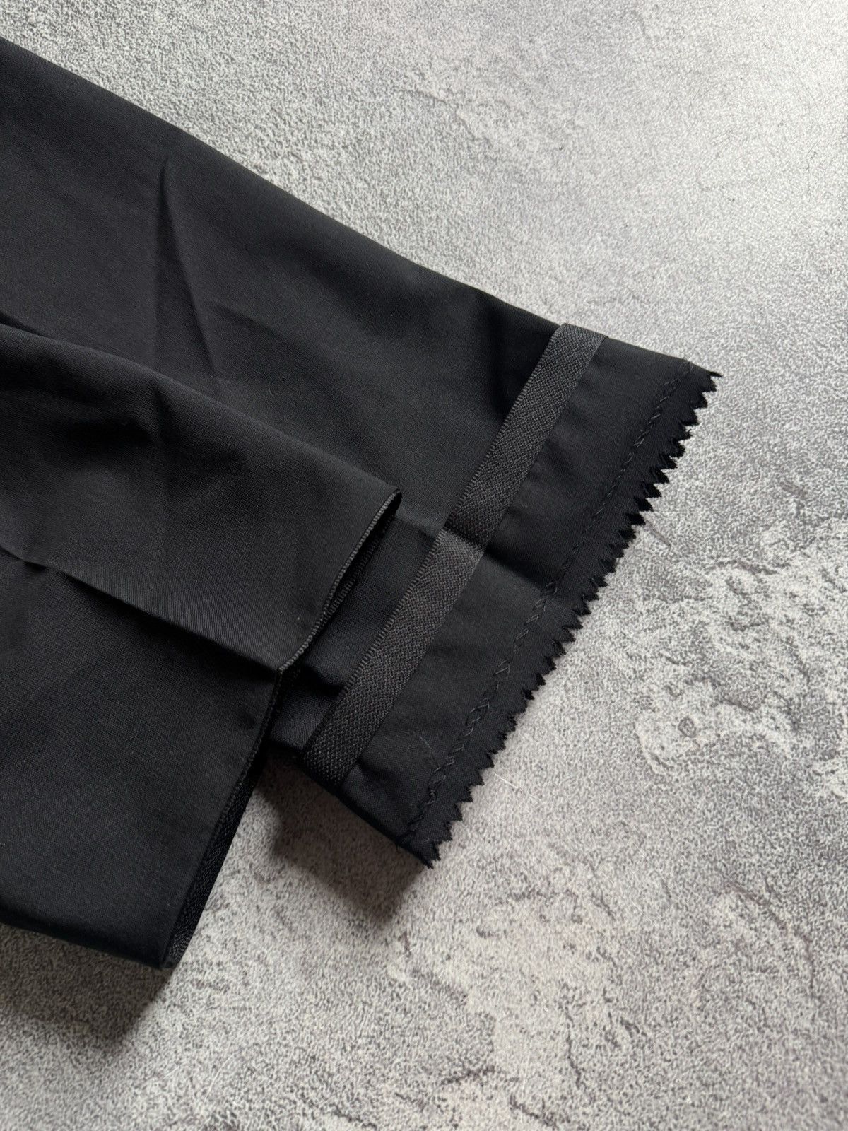 Designer × Hugo × Hugo Boss Hugo Boss IT44/US34R suit black blazer + pants trousers Size 34R - 21 Thumbnail