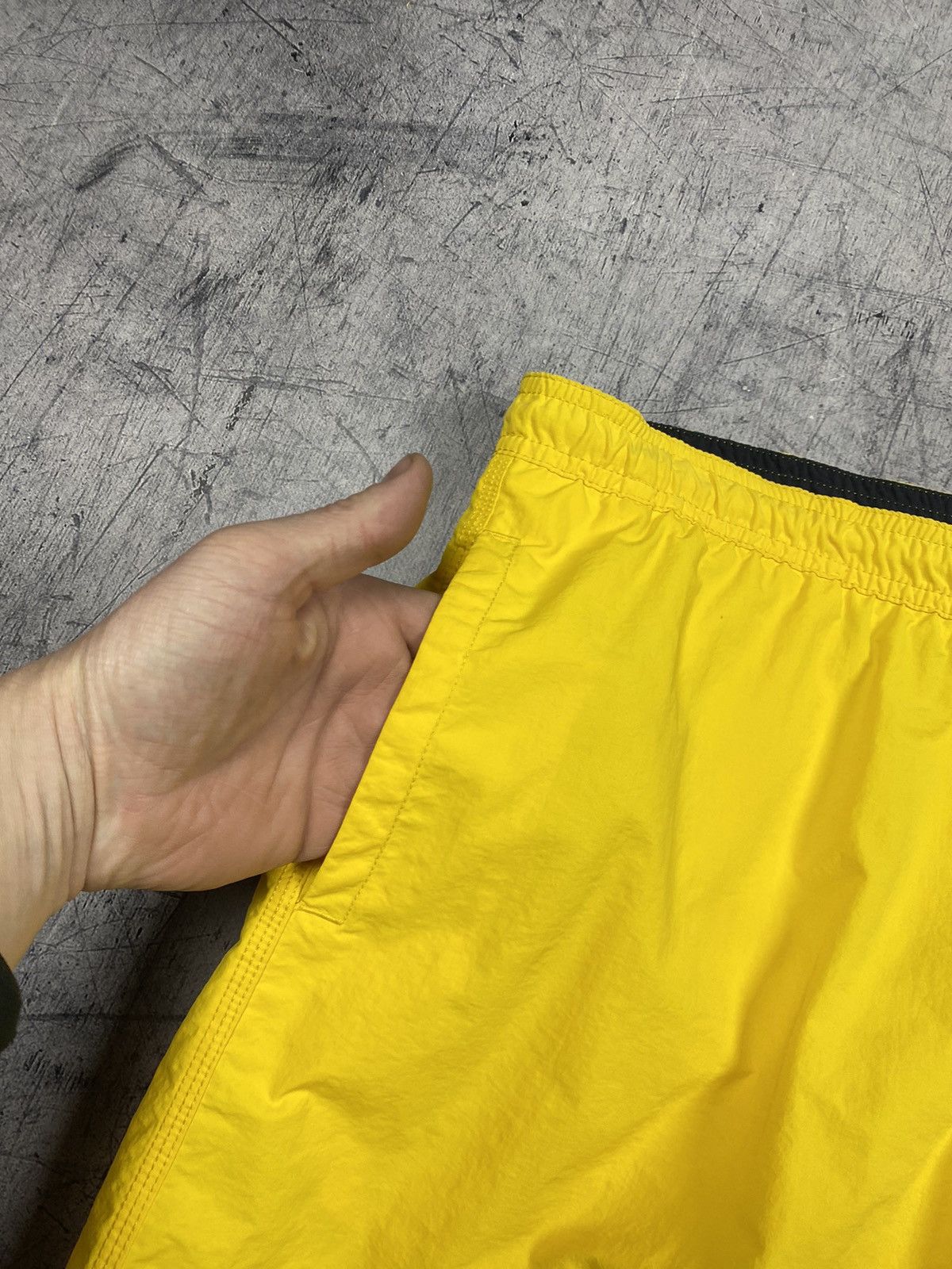 Champion × Vintage Vintage Champion Big Logo Shorts Size XL Size US 36 / EU 52 - 6 Thumbnail