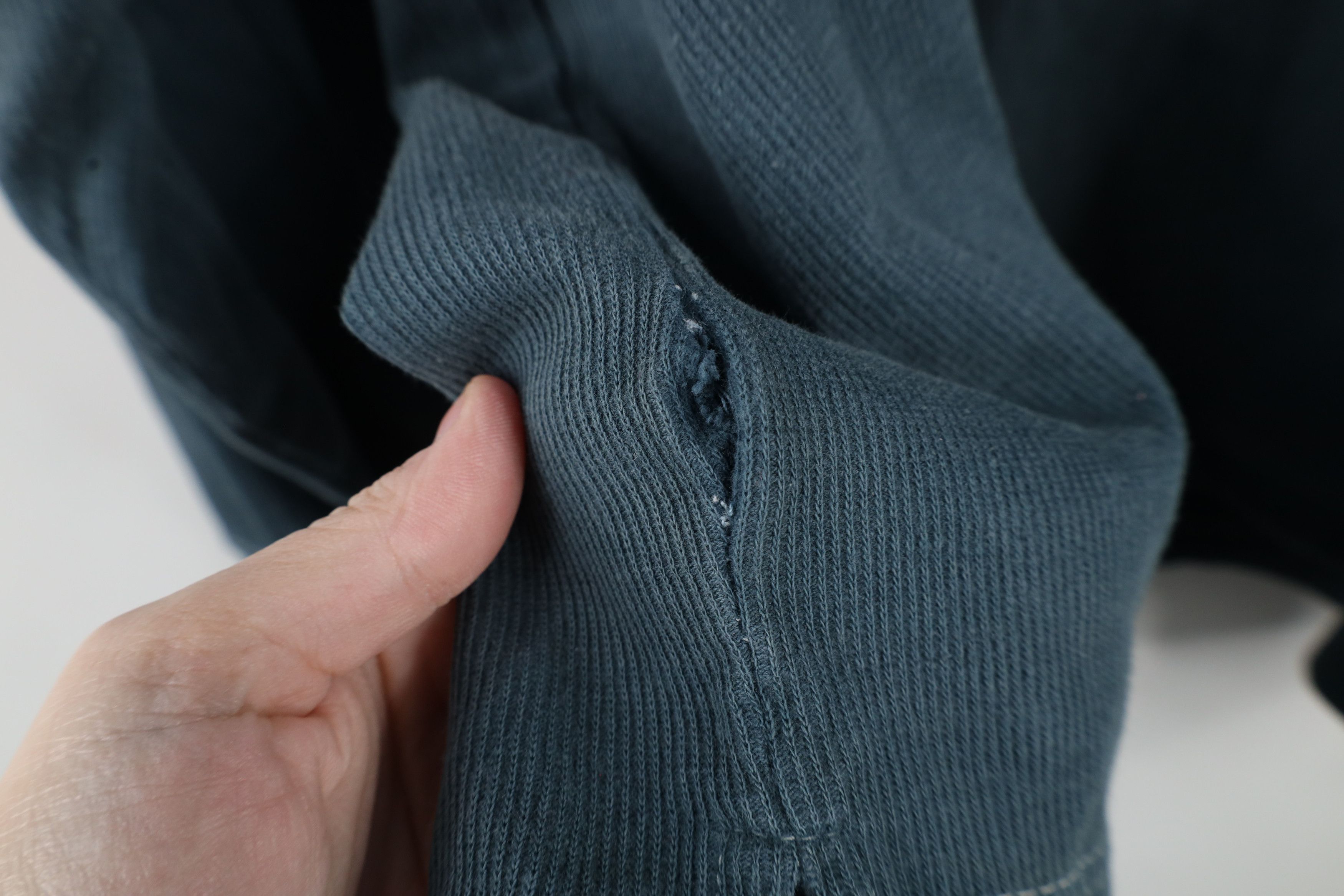 Vintage Vintage 90s Streetwear Ribbed Knit Boxy Fit Henley T-Shirt Size US L / EU 52-54 / 3 - 12 Thumbnail