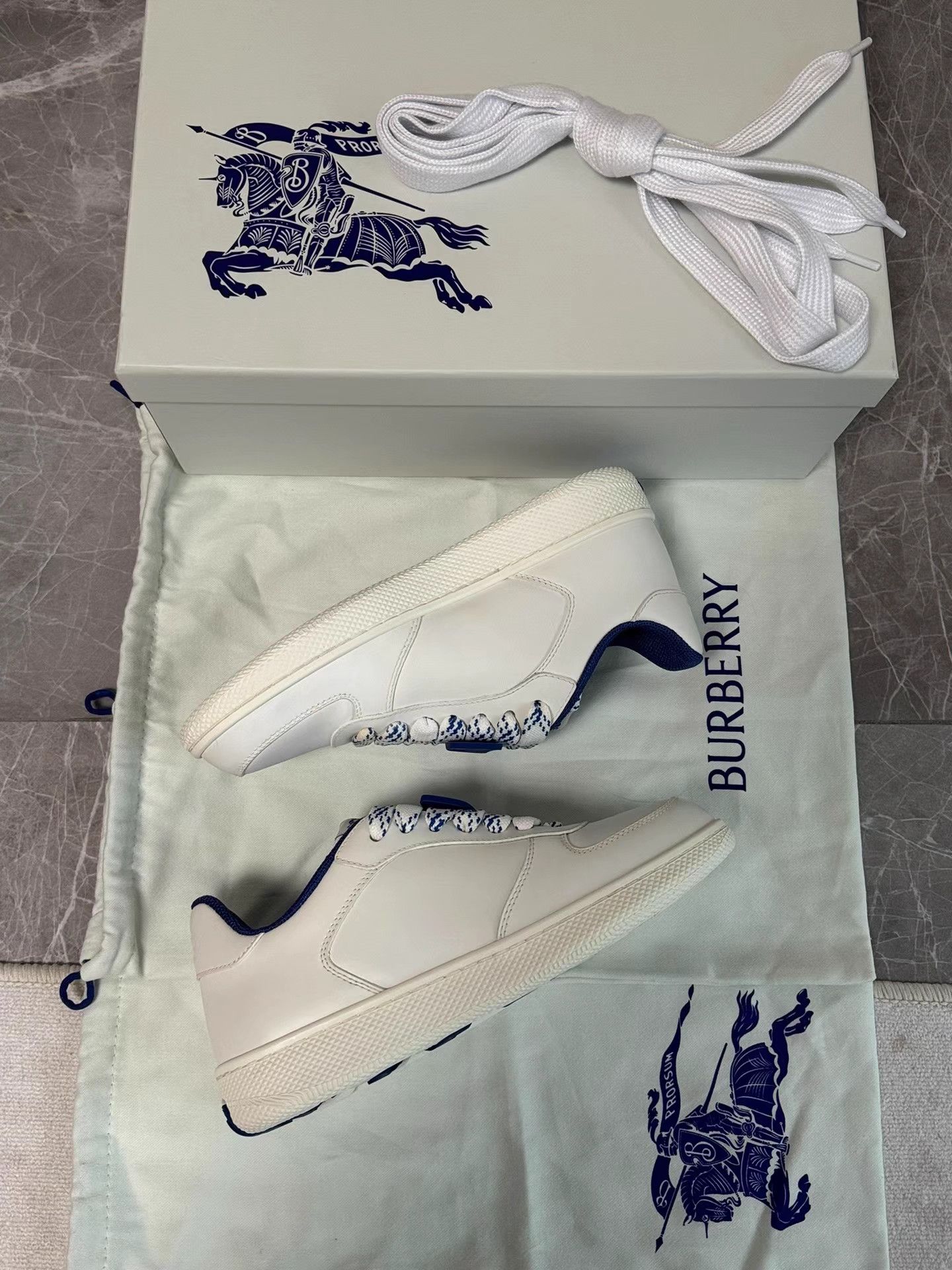 Burberry Burberry Classic White Leather Low-Top Sneakers K6 Size US 6 / IT 36 - 4 Thumbnail