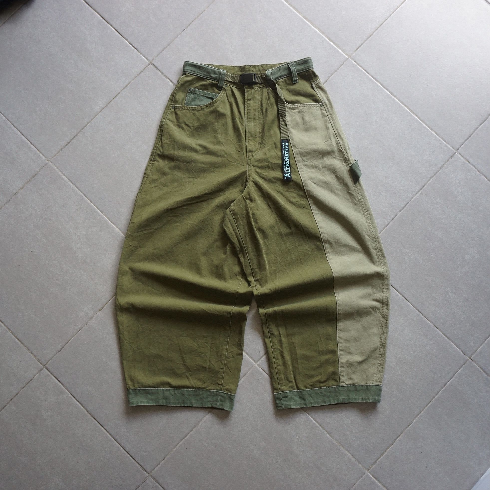 Japanese Brand RNA inc super wide carpenter pant Size US 28 / EU 44 - 1 Thumbnail