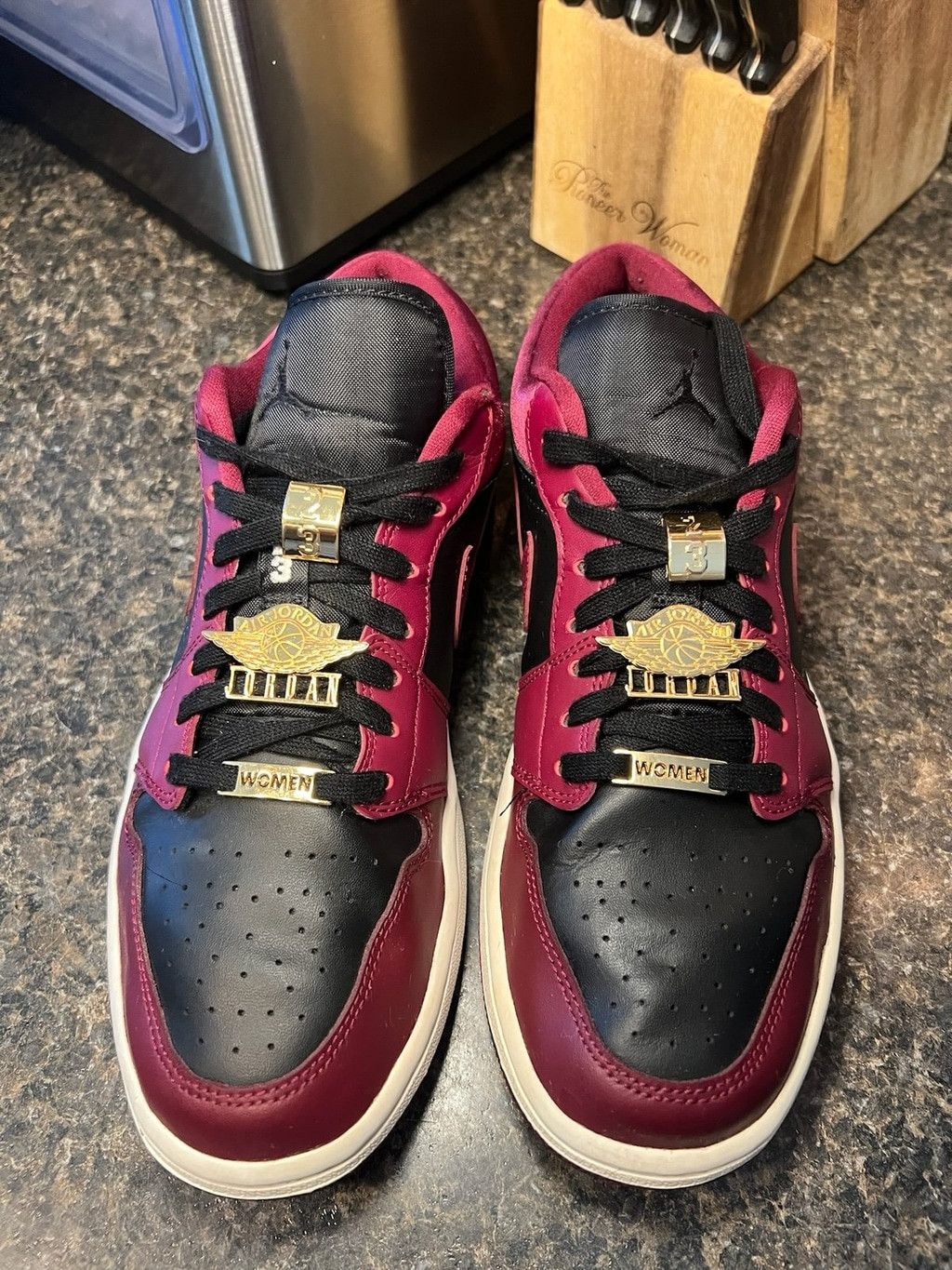 Nike Nike Air Jordan 1 Low SE Dark Beetroot Womans 10.5 Size US 10.5 / IT 40.5 - 3 Thumbnail