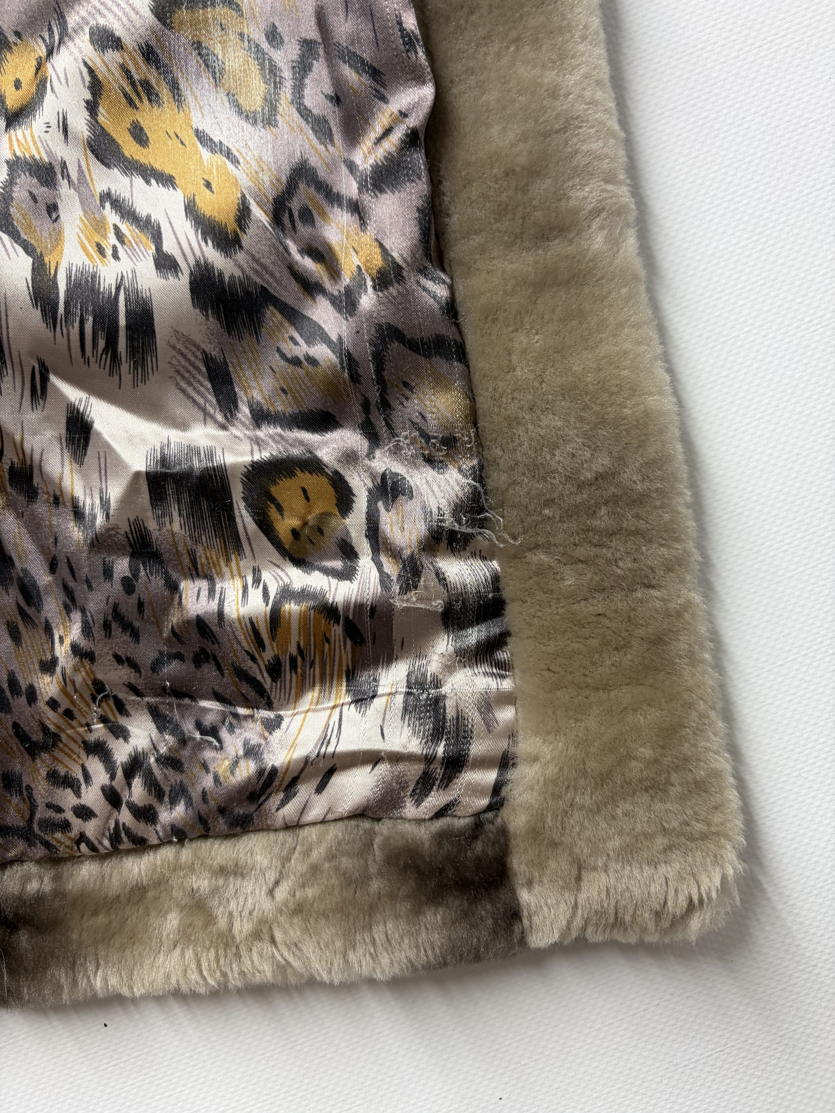 Vintage Vintage Long Real Fur coat Size L / US 10 / IT 46 - 10 Thumbnail