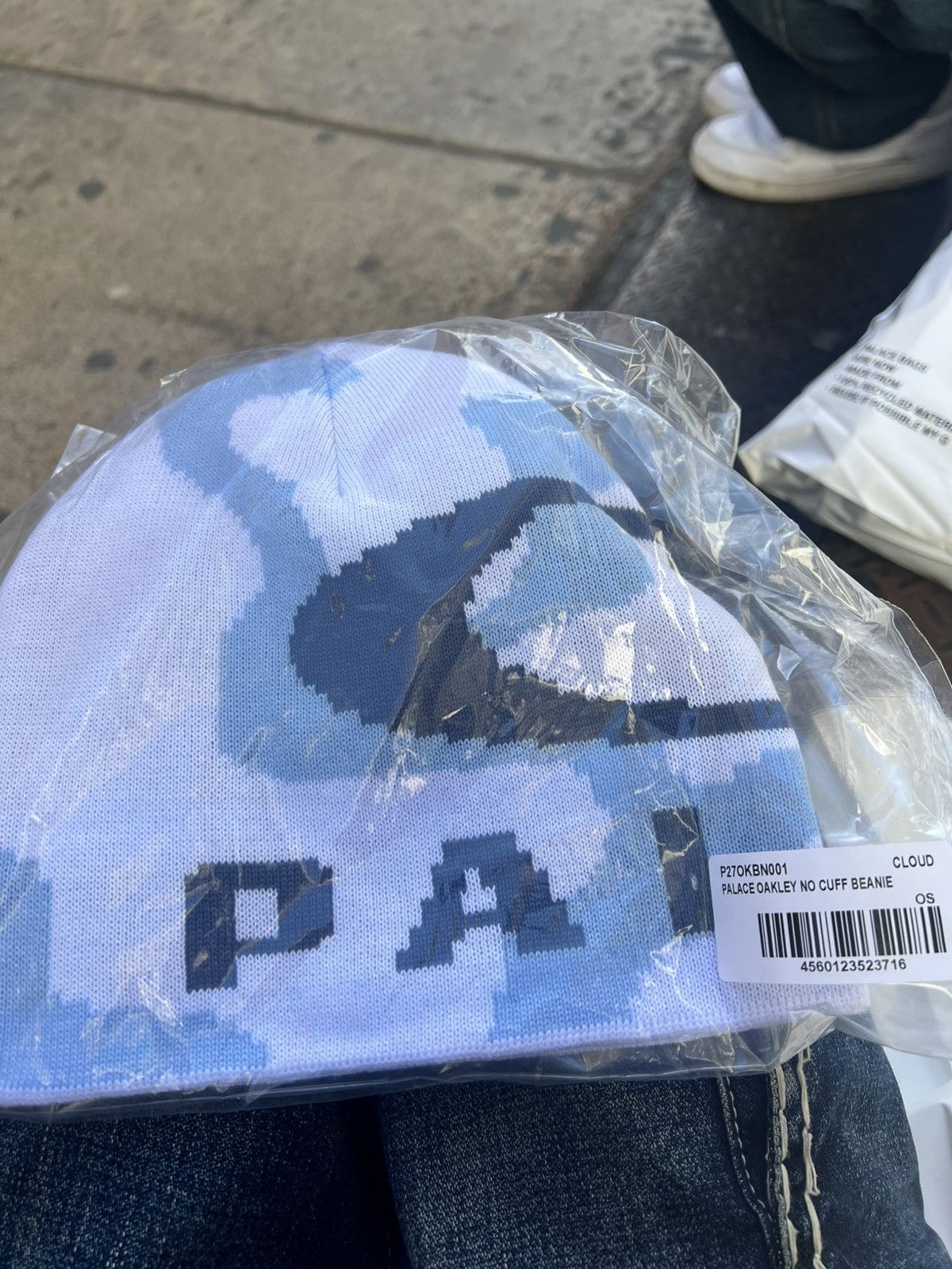 Oakley × Palace × Streetwear Palace Oakley Beanie Blue Cloud | Grailed