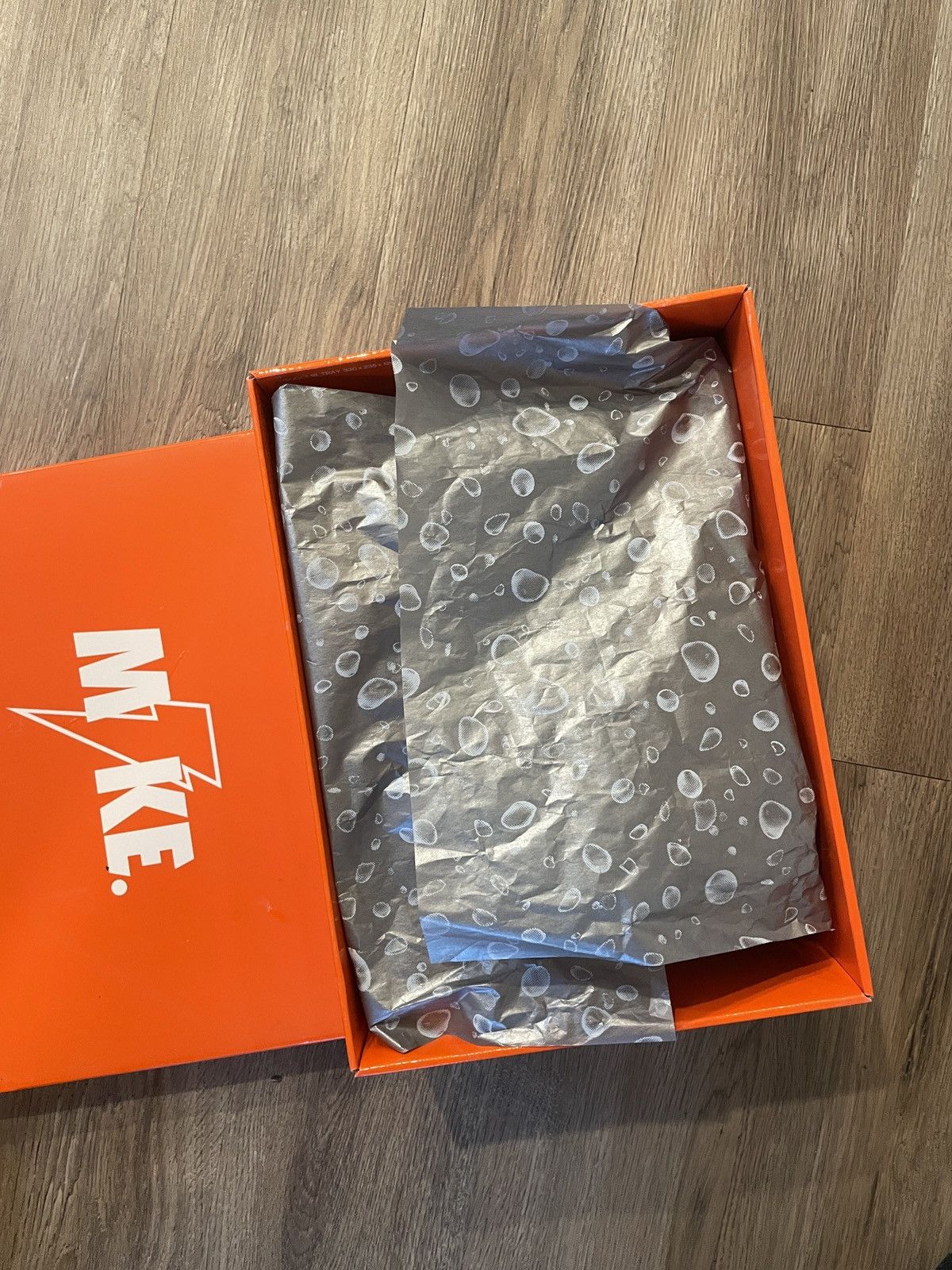 Jordan Brand × Nike Gatorade Orange Peel Jordan 1 Retro High Size US 11 / EU 44 - 8 Thumbnail