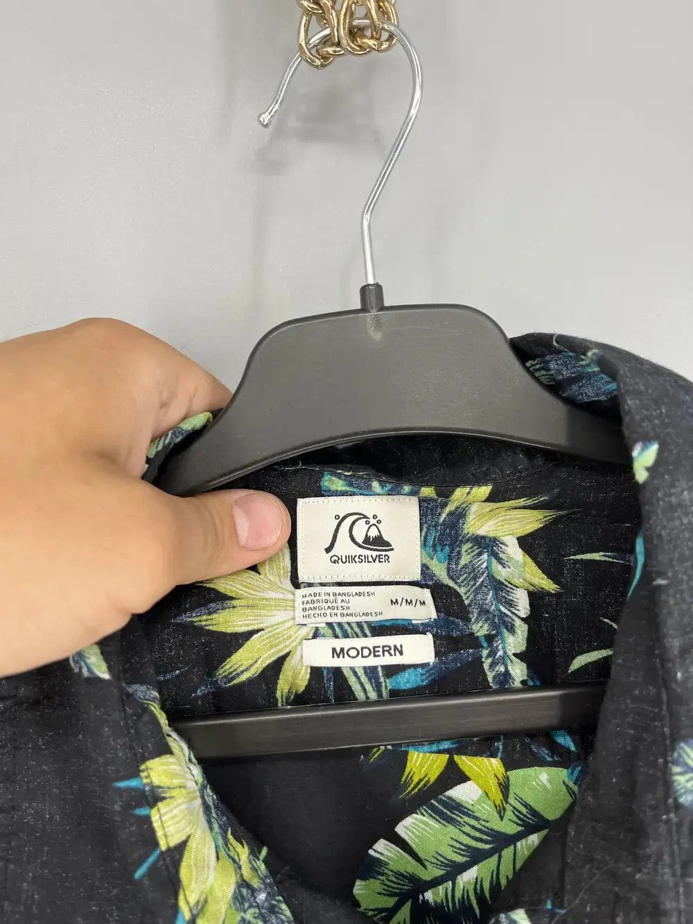 Vintage Vintage Crazy Quiksilver Hawaiian Floral Shirt Buttons 90s Size US S / EU 44-46 / 1 - 6 Thumbnail