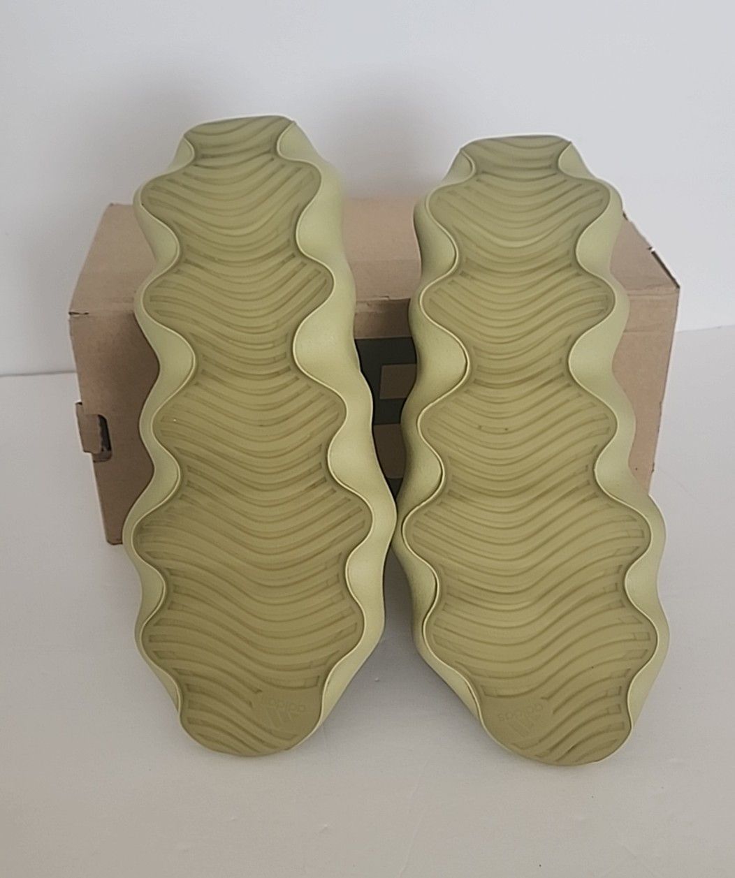 Adidas × Kanye West × Yeezy DS Yeezy 450 Resin Men's sz. 9 GY4110 adidas Yellow BNIB Size US 9 / EU 42 - 3 Thumbnail