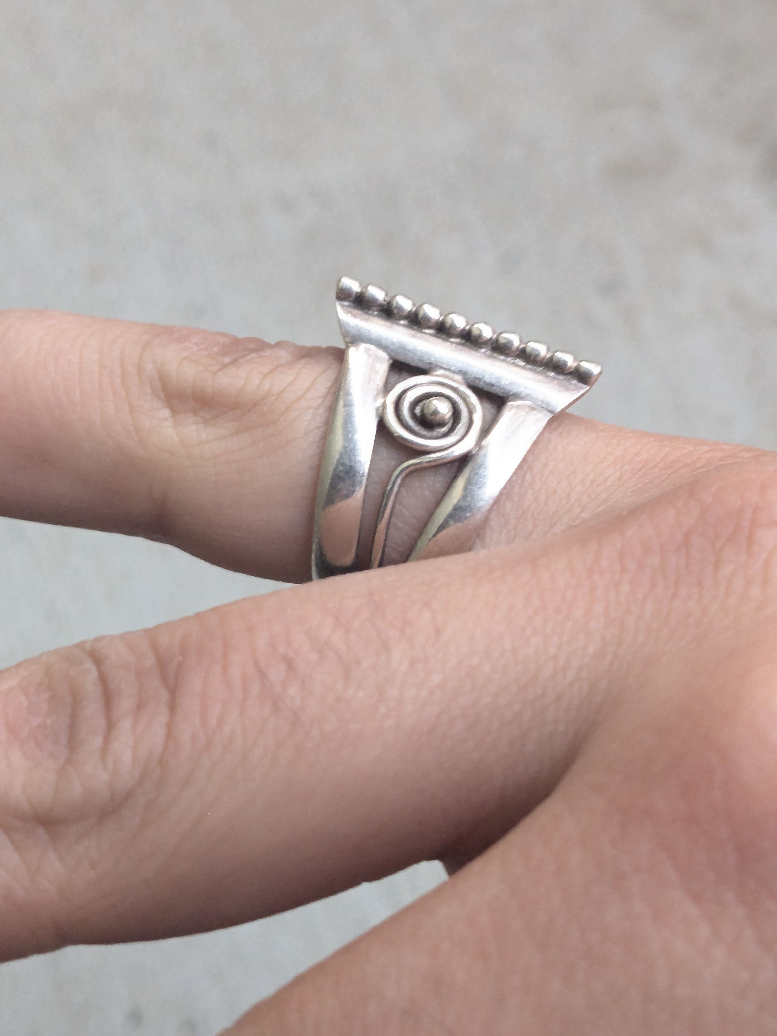Vintage Vintage Sterling Silver Ring 8.75 Abstract Modern Avant Size ONE SIZE - 12 Thumbnail