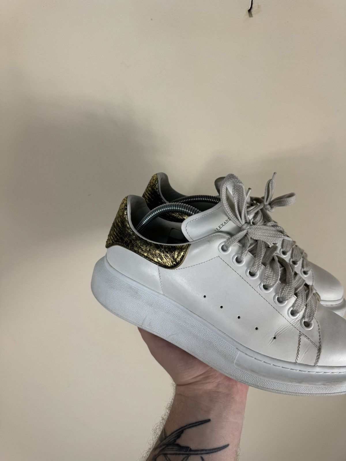 Alexander McQueen Alexander McQueen Oversized Gold Python Print Sneakers Size US 11 / IT 41 - 2 Thumbnail