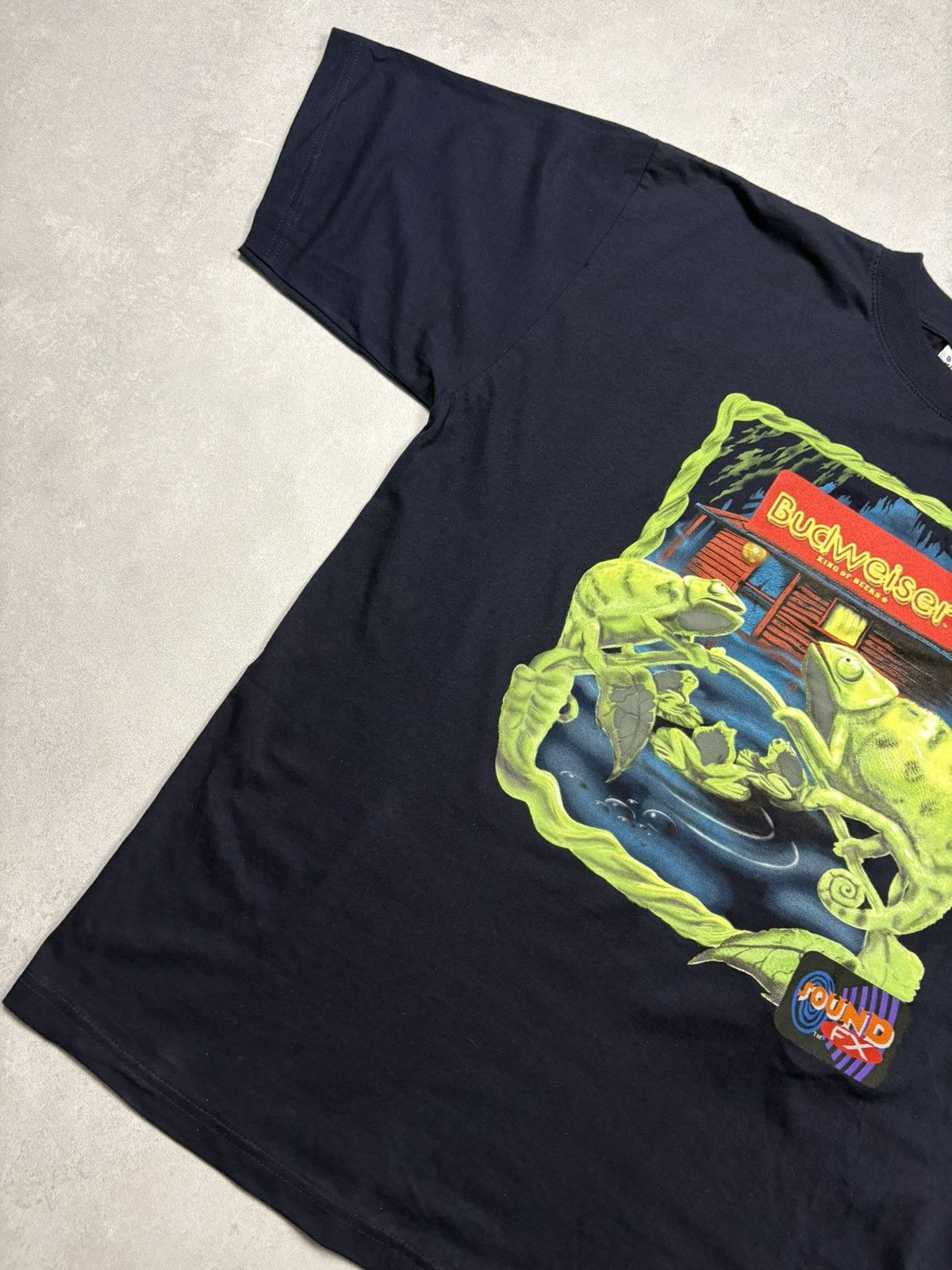 Budweiser Vintage 90s Budweiser Chameleon Bar Sound FX Beer T Shirt Size US XL / EU 56 / 4 - 3 Thumbnail