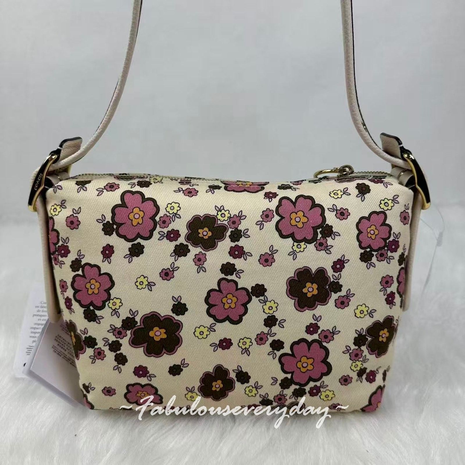 Coach Coach Cargo Shoulder Bag Floral Canvas/Chalk/Daisy CDW55 NWT Size ONE SIZE - 5 Thumbnail