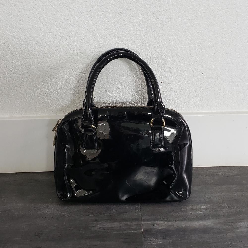 Forever 21 Black Classic F21 Mini Handbag Size ONE SIZE - 1 Thumbnail