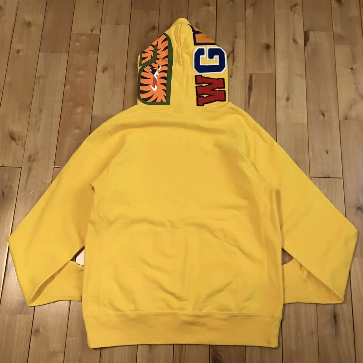 Bape BAPE Shark pullover hoodie yellow a bathing ape Size US L / EU 52-54 / 3 - 2 Thumbnail