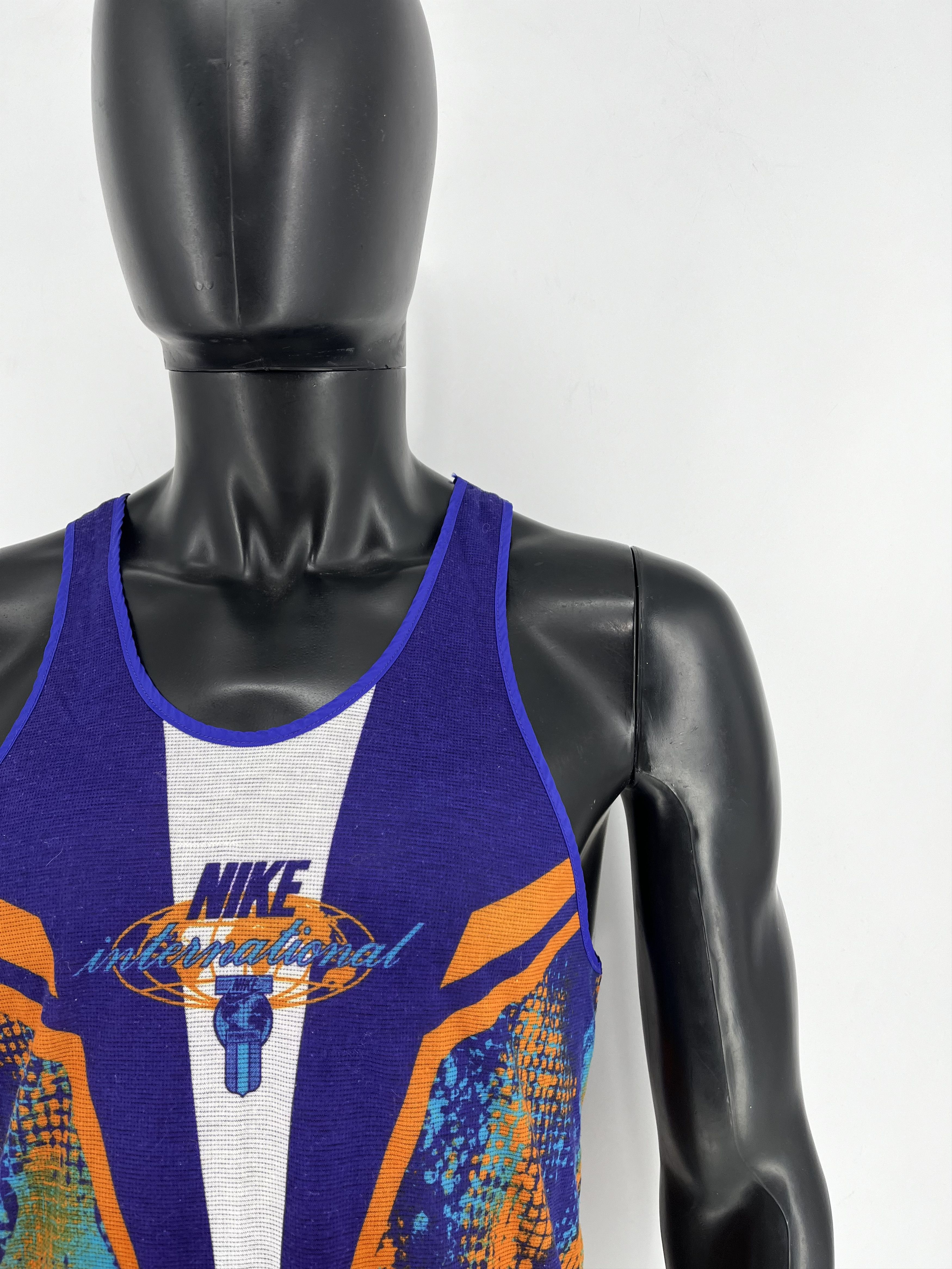 Nike × Vintage Nike International Men’s Running vest - Small. Vintage Size US S / EU 44-46 / 1 - 7 Thumbnail