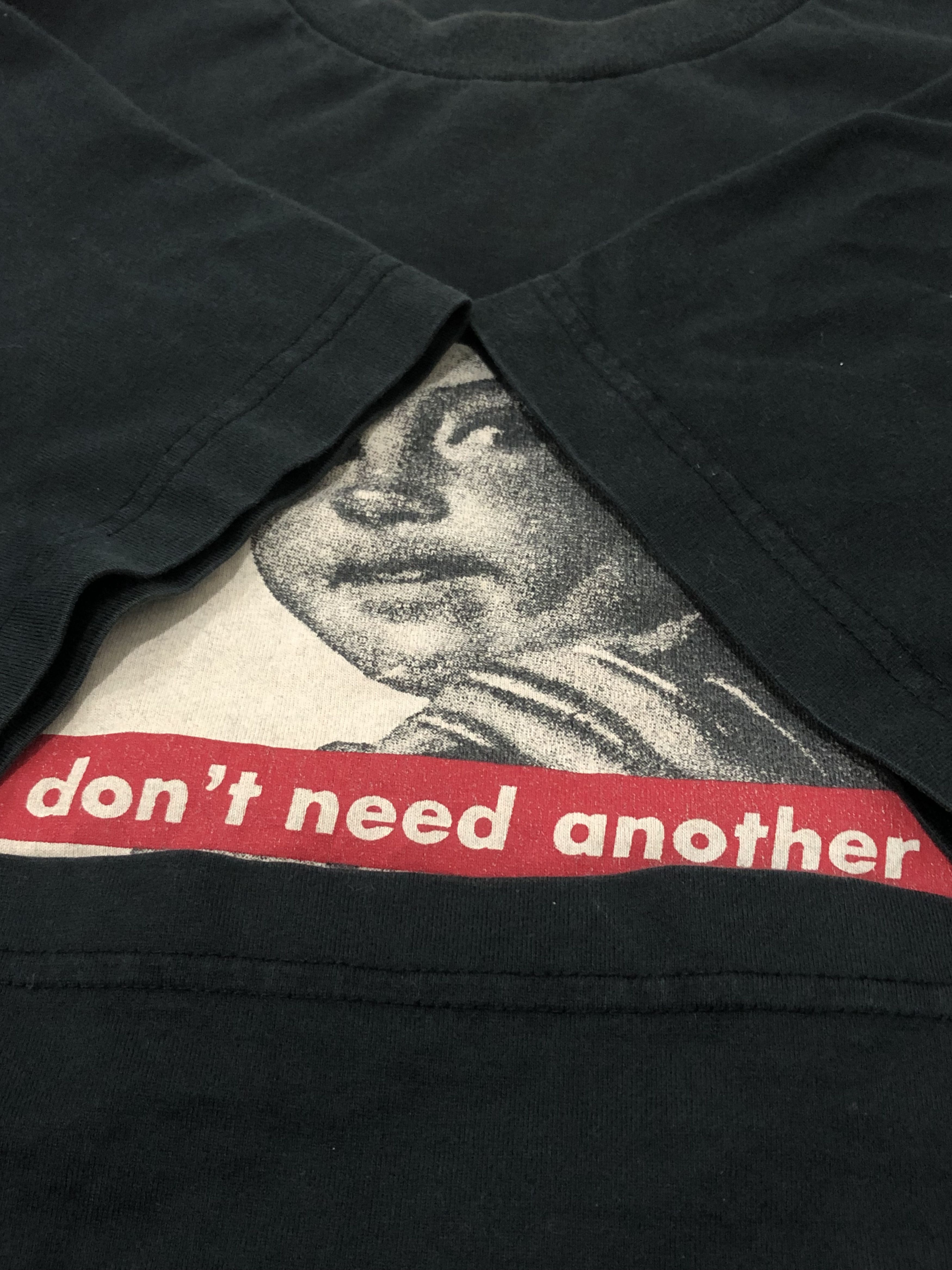 Barbara Kruger × Vintage Vintage Art Design By Barbara Kruger Tshirt Size US M / EU 48-50 / 2 - 8 Thumbnail