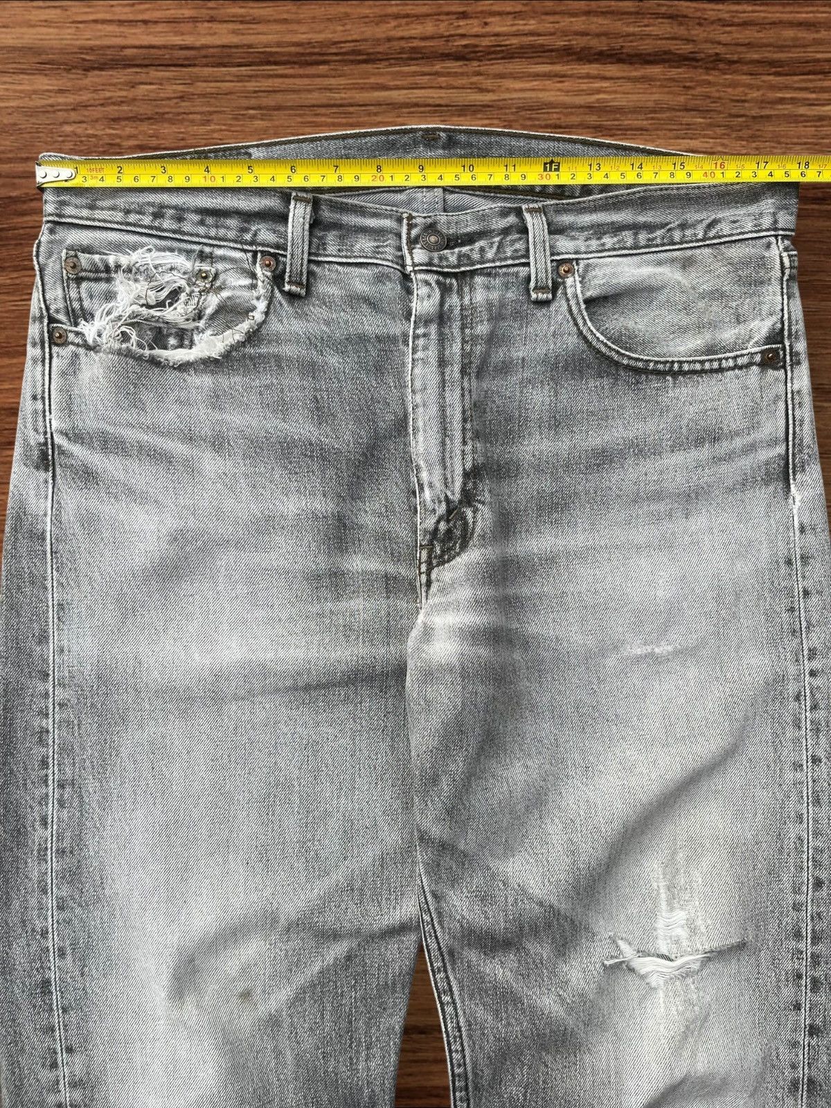 Levi's × Levi's Vintage Clothing × Vintage Vintage 90s Levi’s 505 Grey Wash Distressed Frayed Leg Jeans Size US 35 - 17 Thumbnail