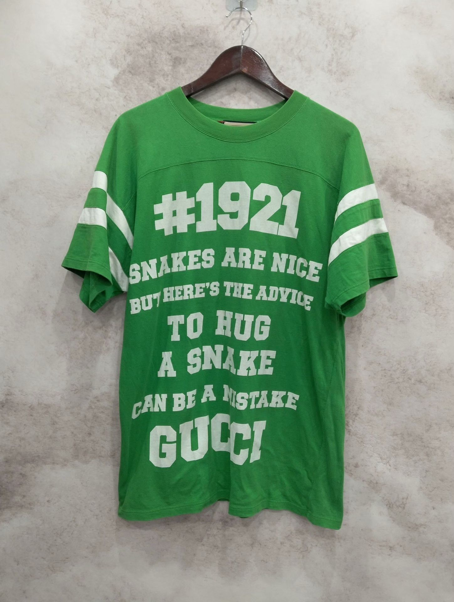 Gucci Gucci T-Shirt S Women Size S / US 4 / IT 40 - 1 Thumbnail