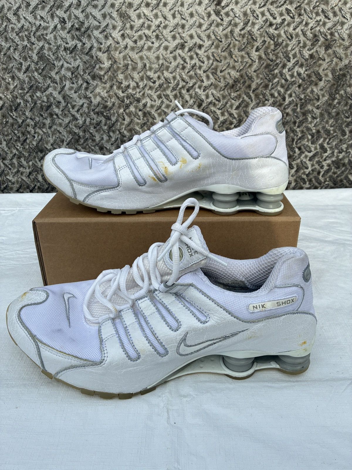 Nike Size 12 - Nike Shox NZ SL White Metallic Silver Mens Shoes Size US 12 / EU 45 - 2 Thumbnail