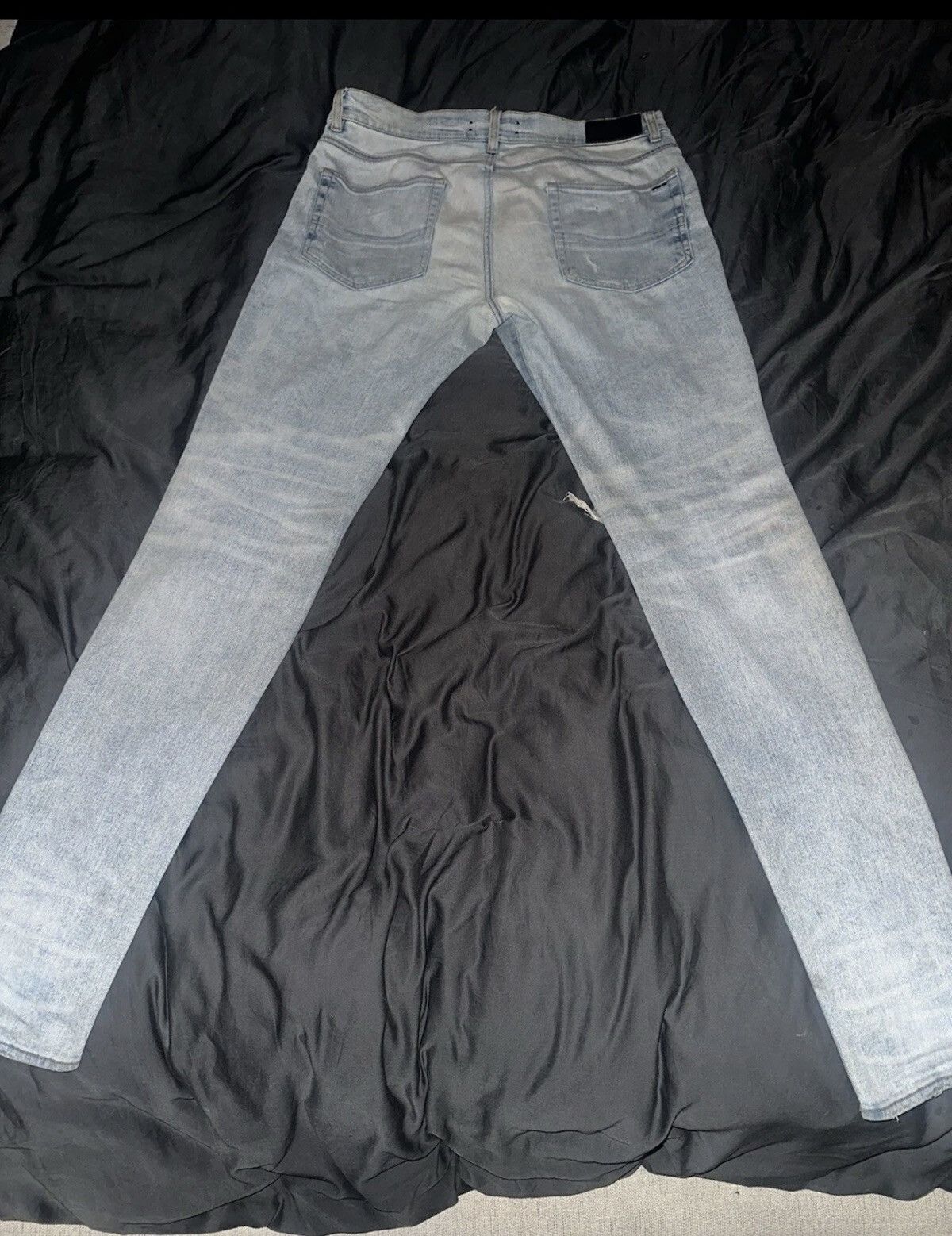 Amiri Amiri Slashed Knee light wash skinny jeans Size US 36 / EU 52 - 8 Thumbnail