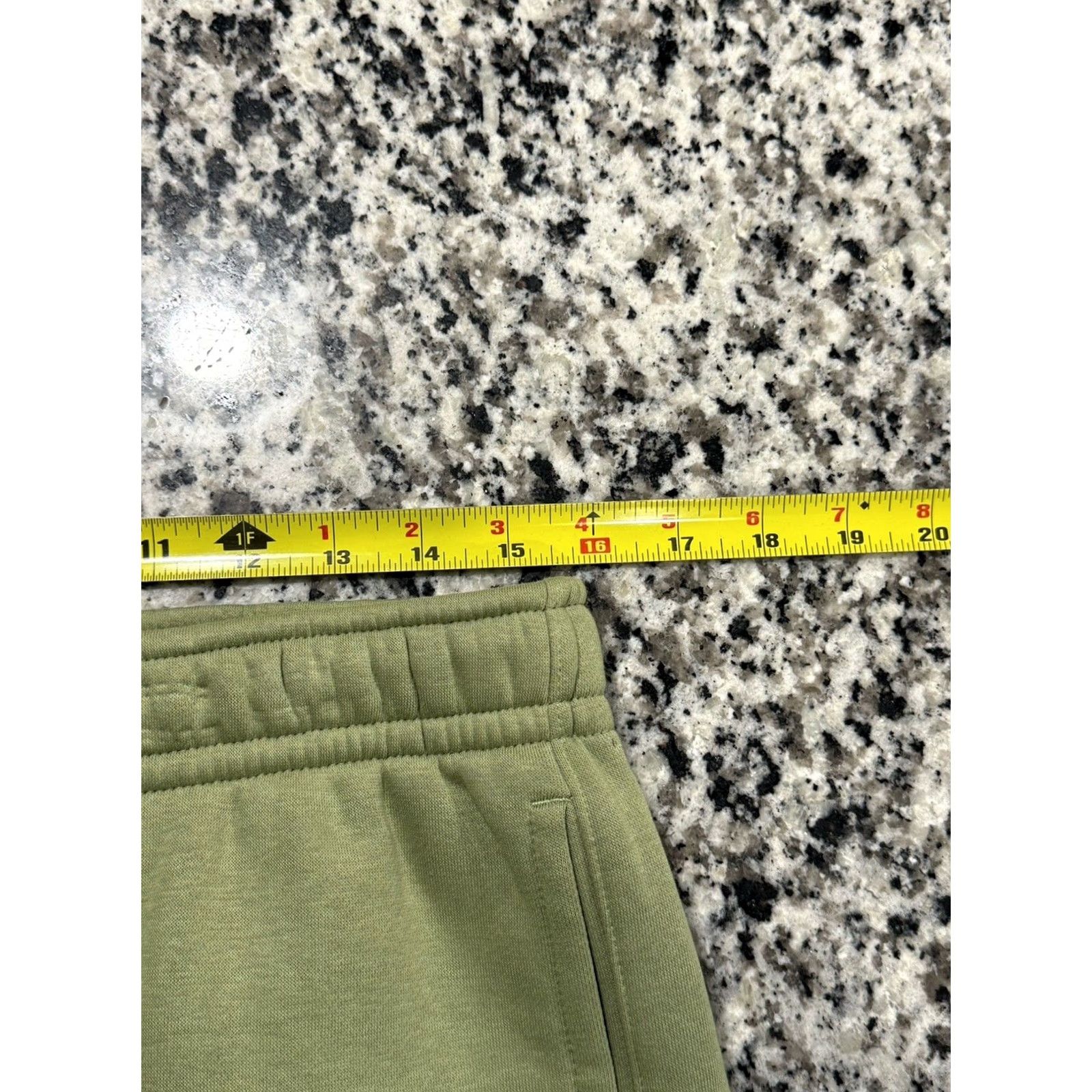 Nike Nike Cargo Fleece Pants Sweatpants Logo M Men Green 26.5in Inseam Cotton Fleece Regular Cargo Pants Size US 31 - 3 Thumbnail