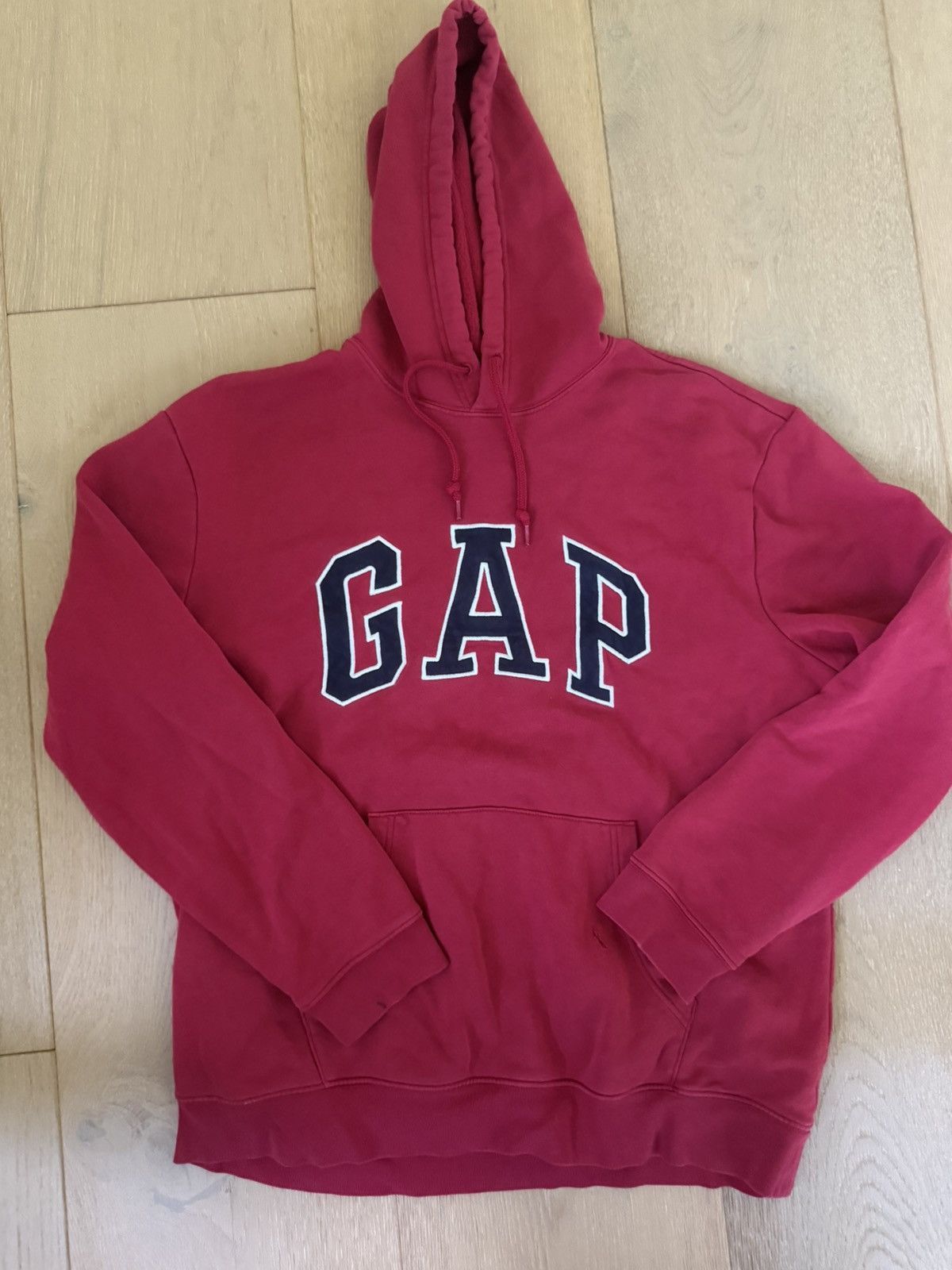Gap Vintage GAP Logo Hoodie Red Size US XL / EU 56 / 4 - 1 Thumbnail