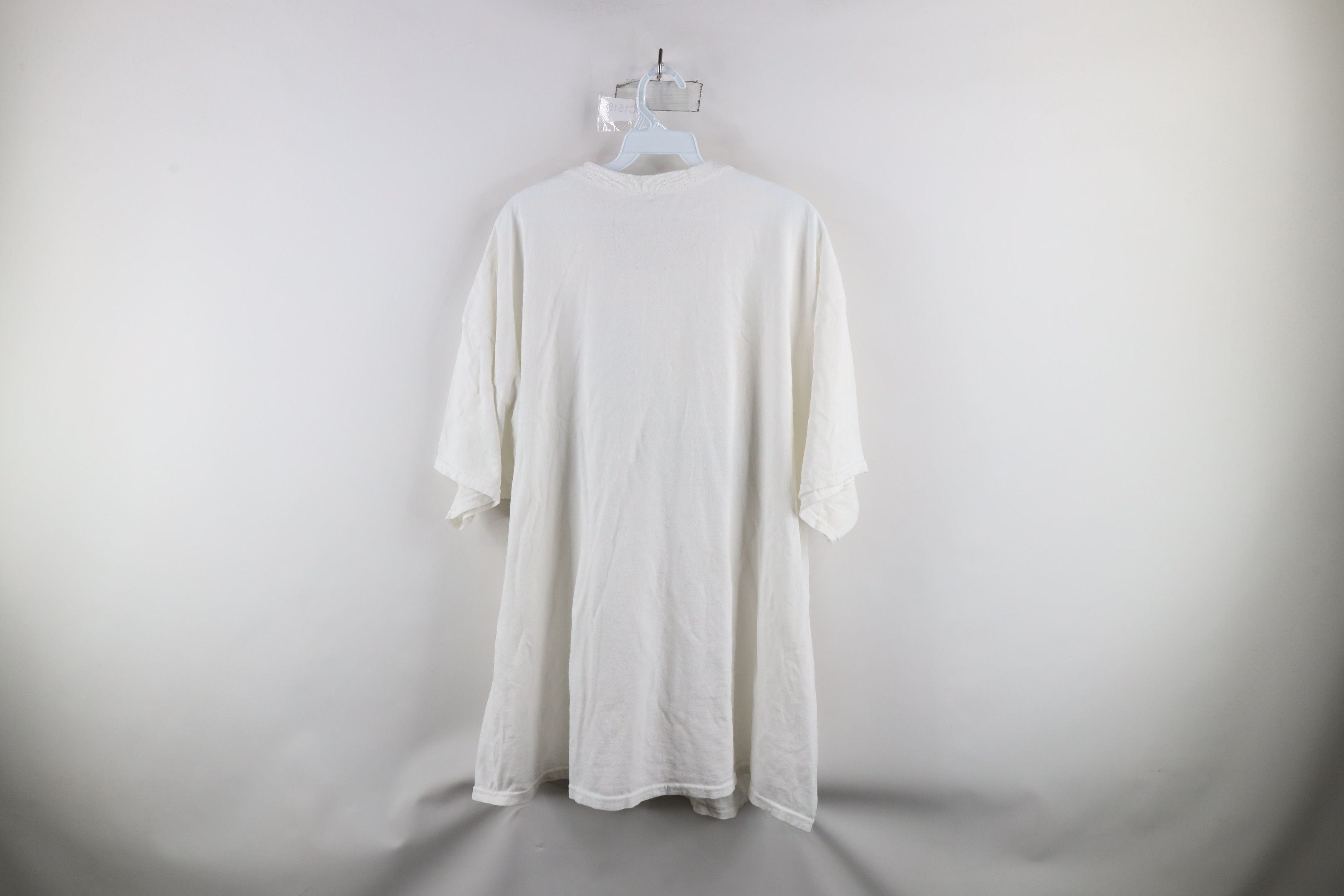 Vintage Vintage Fiat Chrysler Out Jeep Motors Car T-Shirt White Size US XXL / EU 58 / 5 - 7 Thumbnail